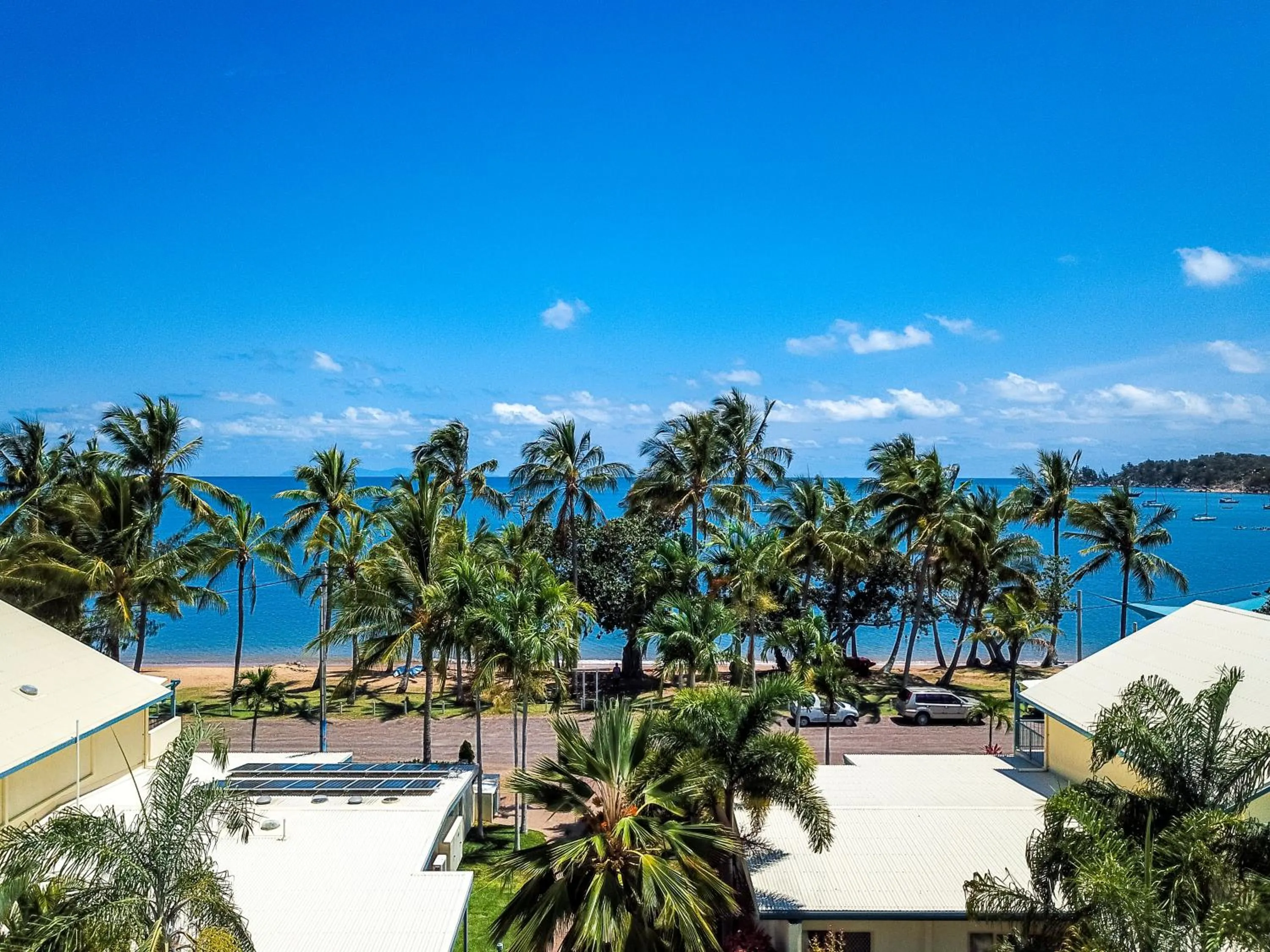 Property building in Sails On Horseshoe