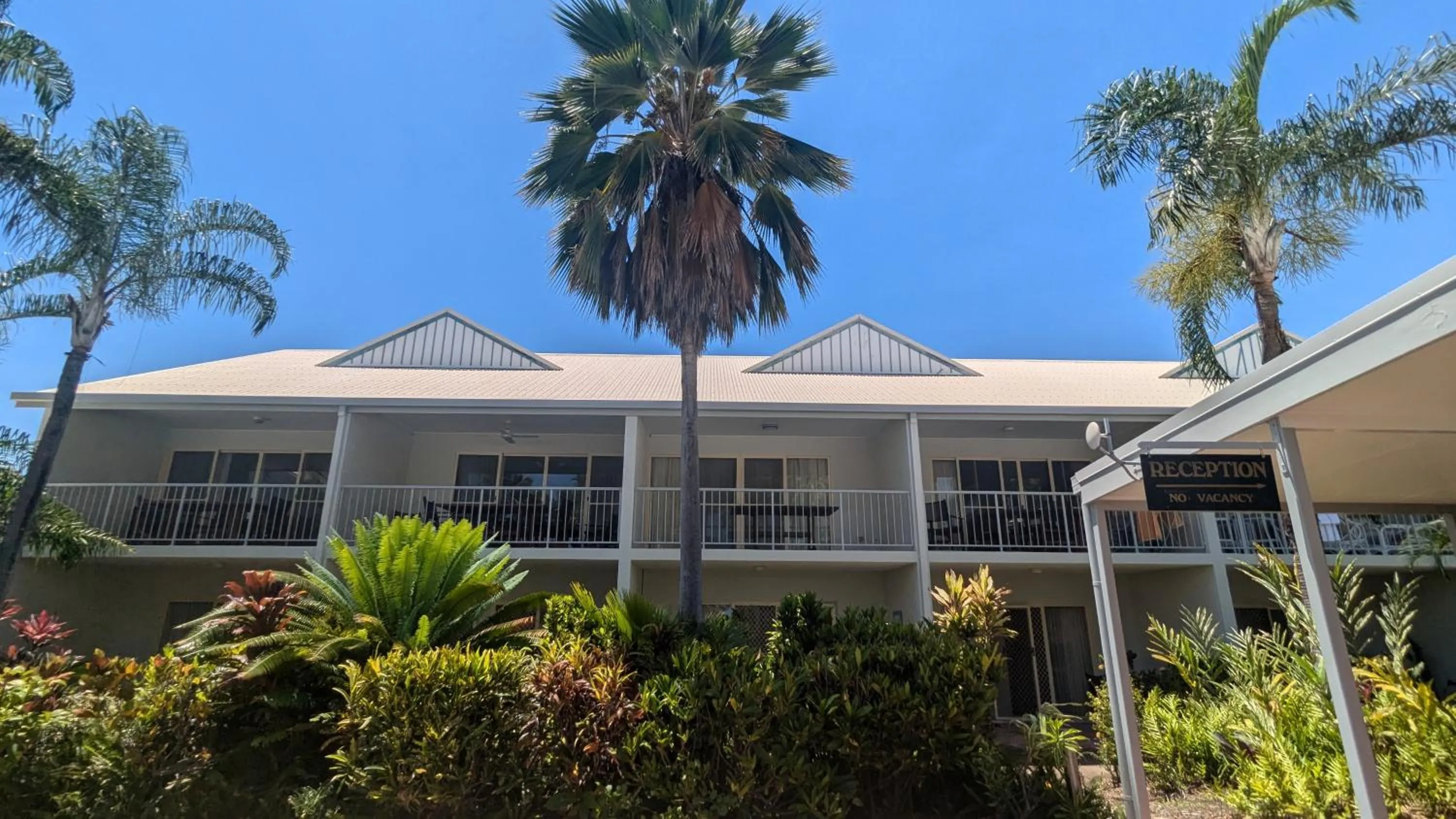 Property building in Sails On Horseshoe