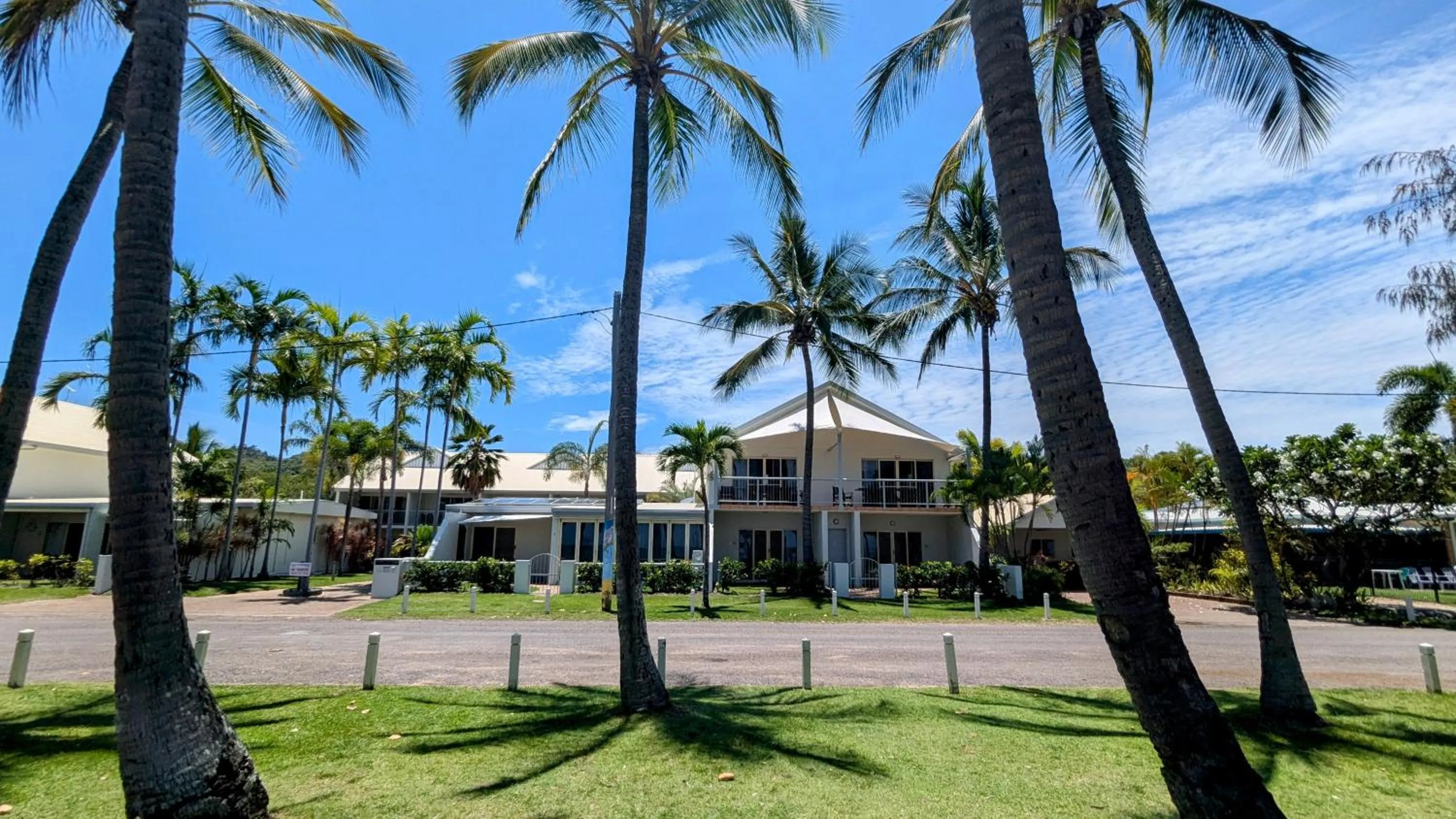 Quiet street view in Sails On Horseshoe