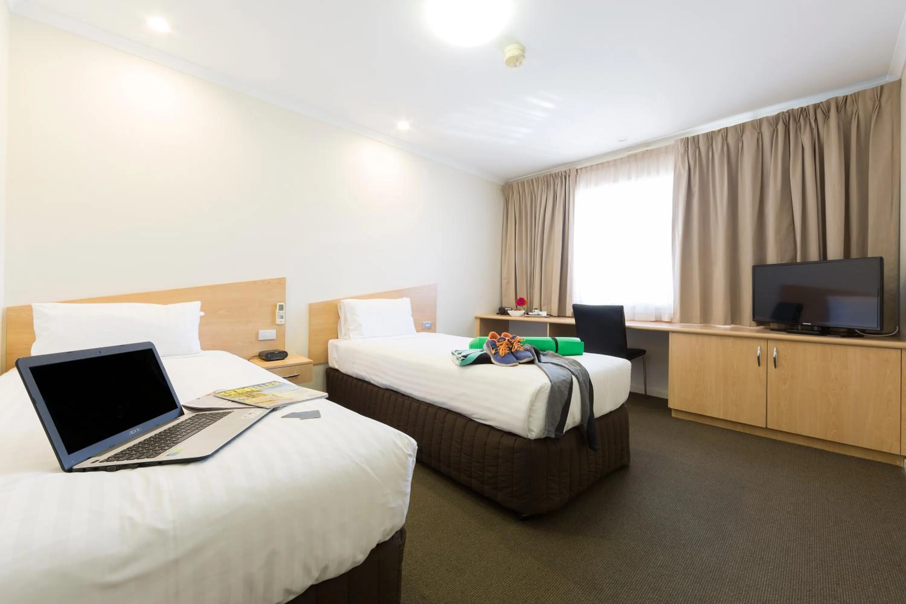 Photo of the whole room in Ramada Encore by Wyndham Belconnen Canberra