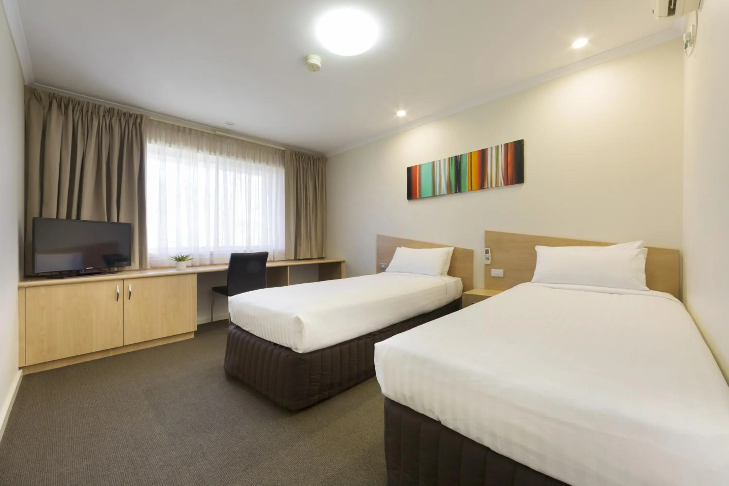 Twin Room in Ramada Encore by Wyndham Belconnen Canberra Twin Room in Ramada Encore by Wyndham Belconnen Canberra