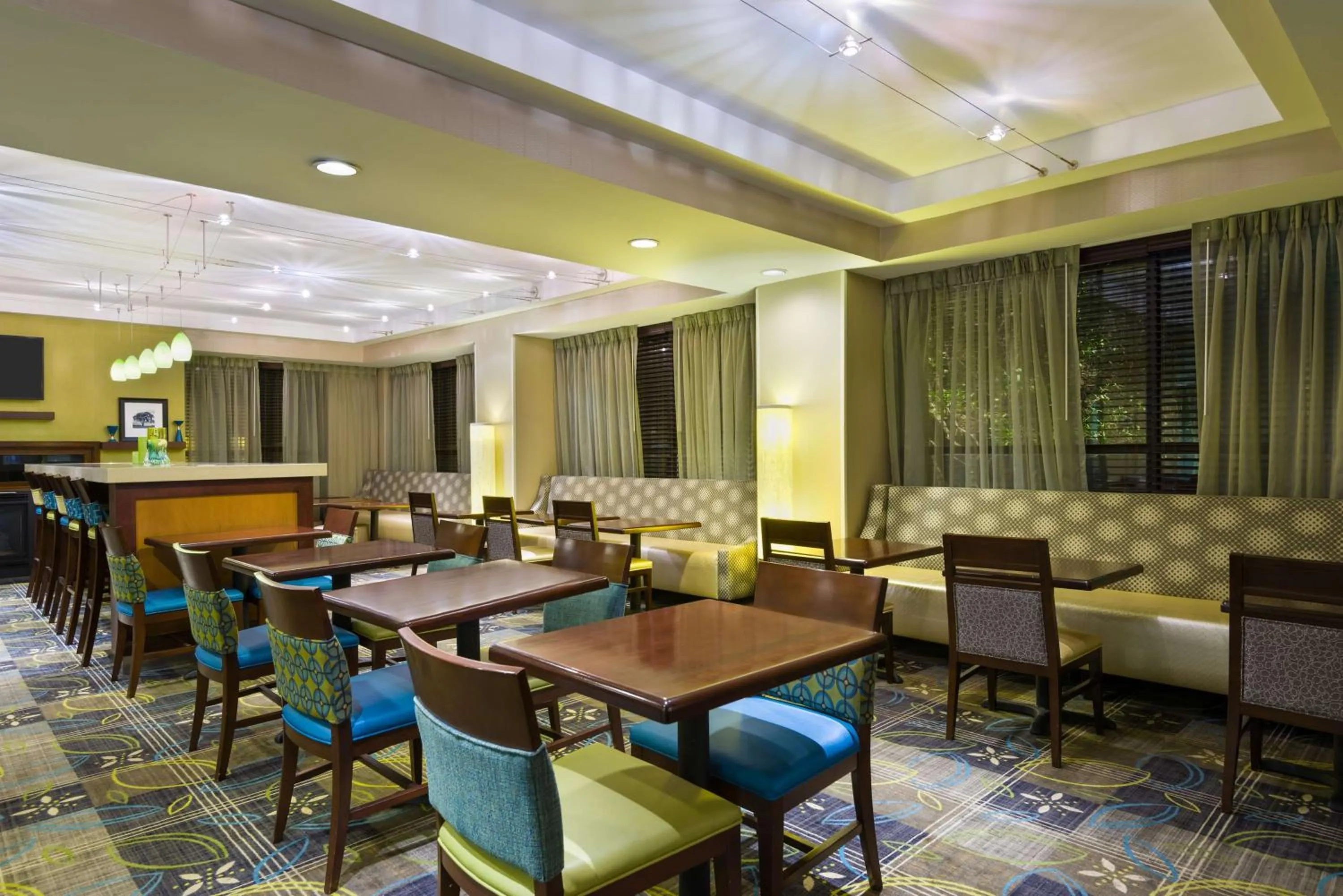 Breakfast in Hampton Inn Atlanta Perimeter Center