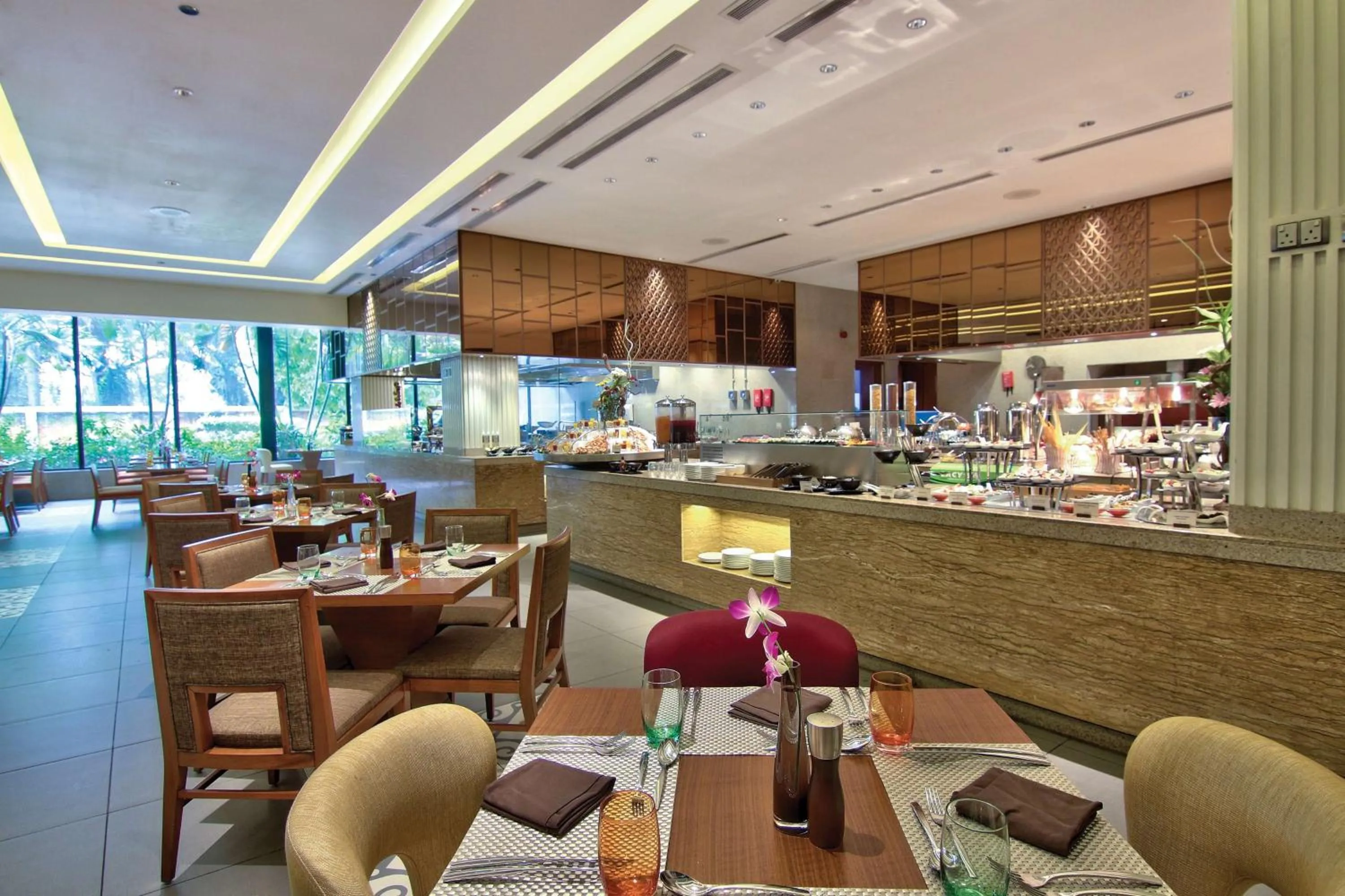 Restaurant/places to eat in Hilton Colombo Residence