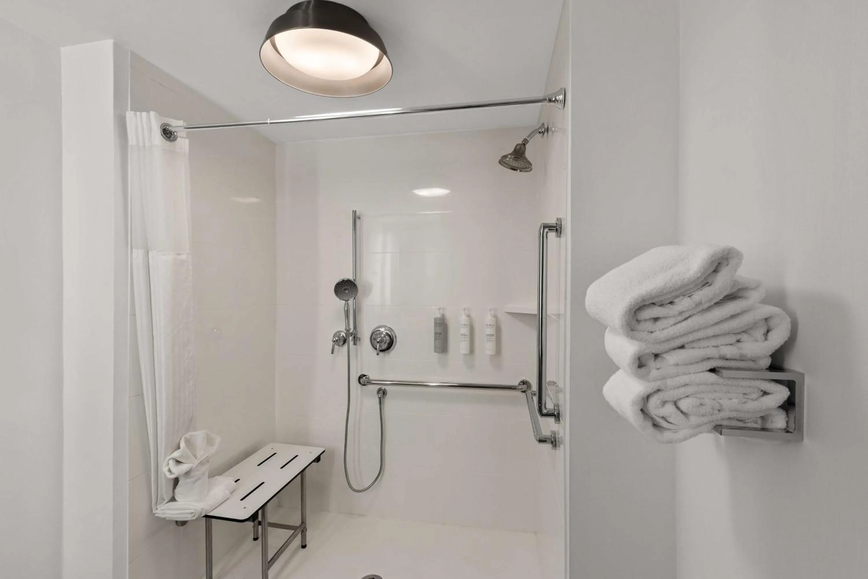 Bathroom in Hilton Garden Inn Atlanta East/Stonecrest