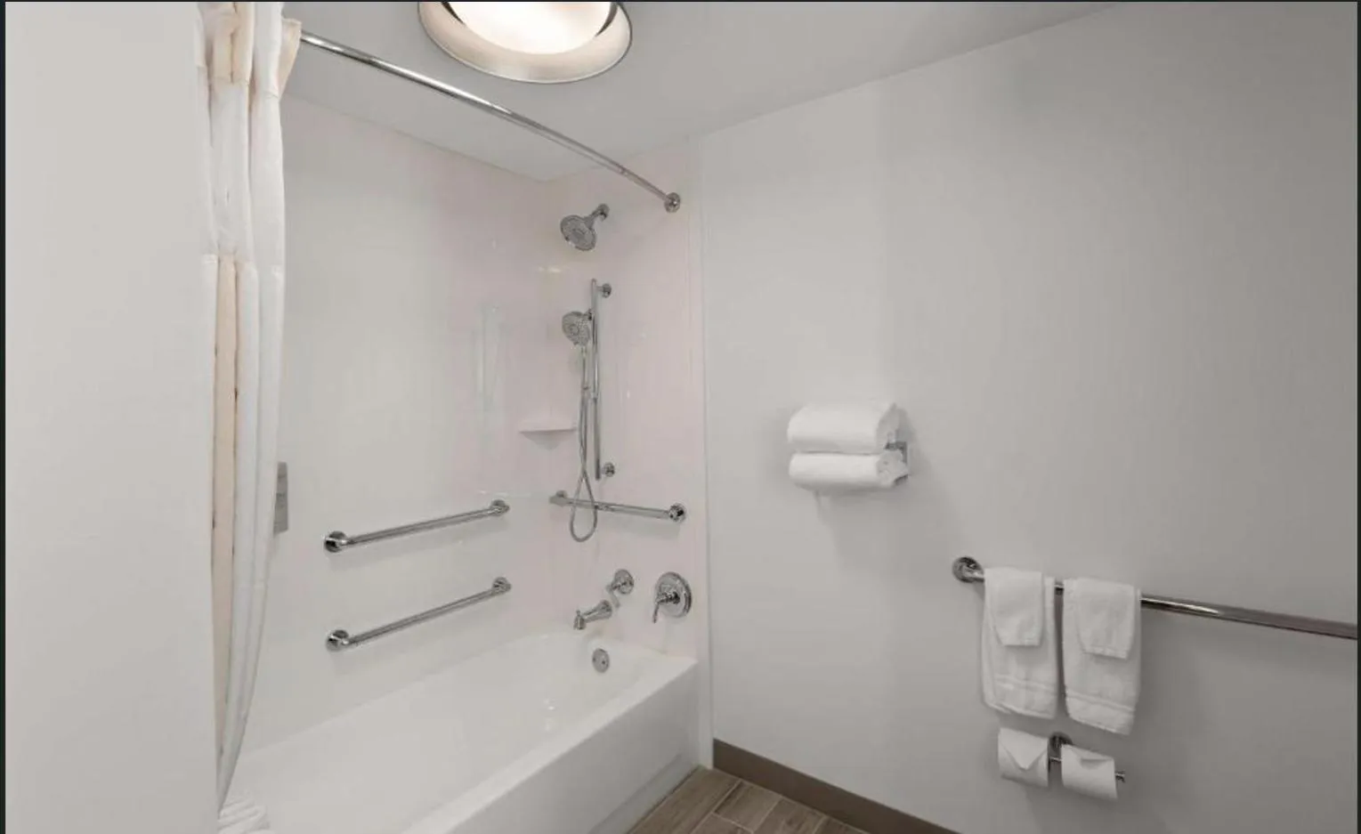 Bathroom in Hilton Garden Inn Atlanta East/Stonecrest