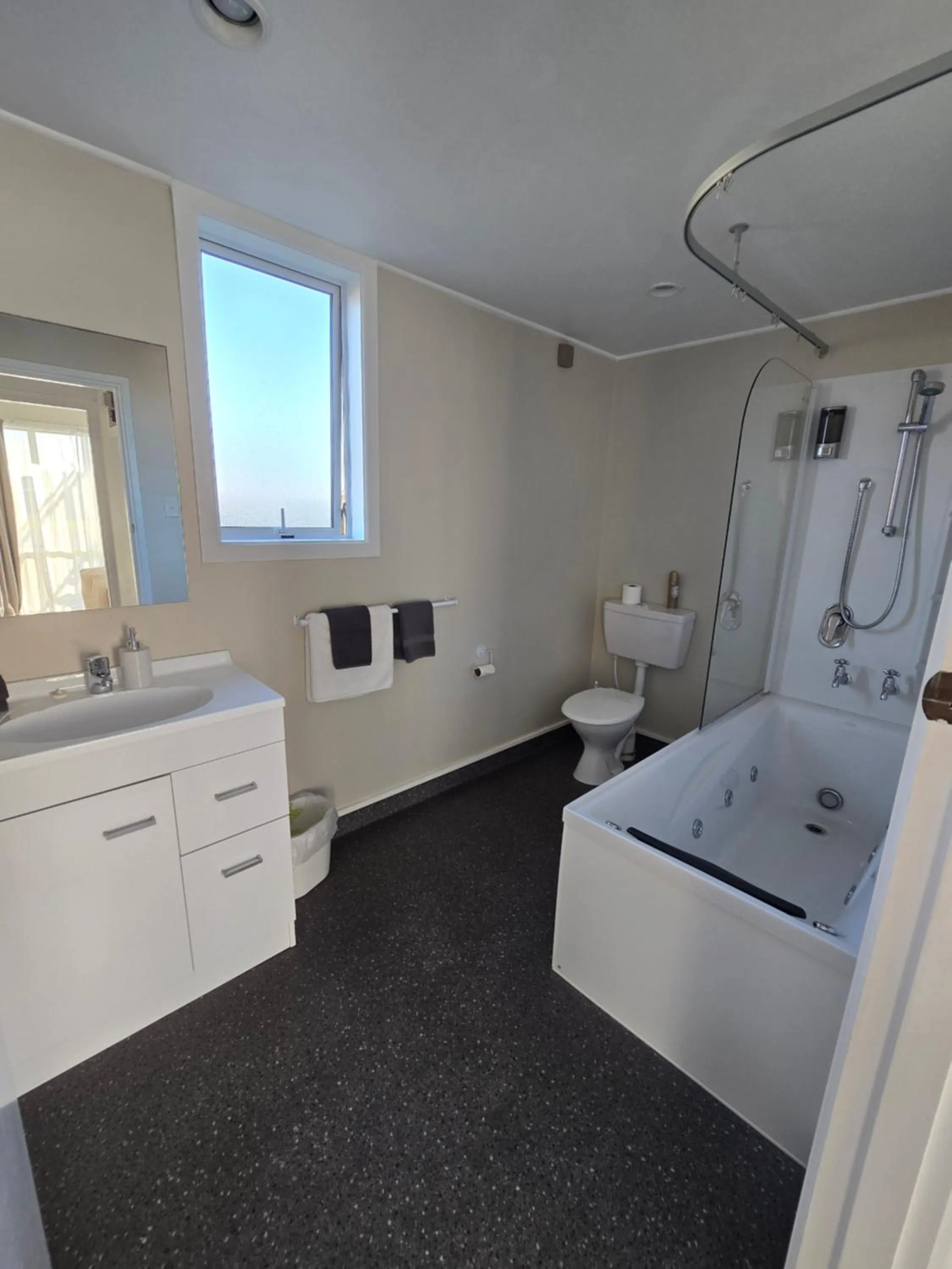 Bed in Monarch Motel