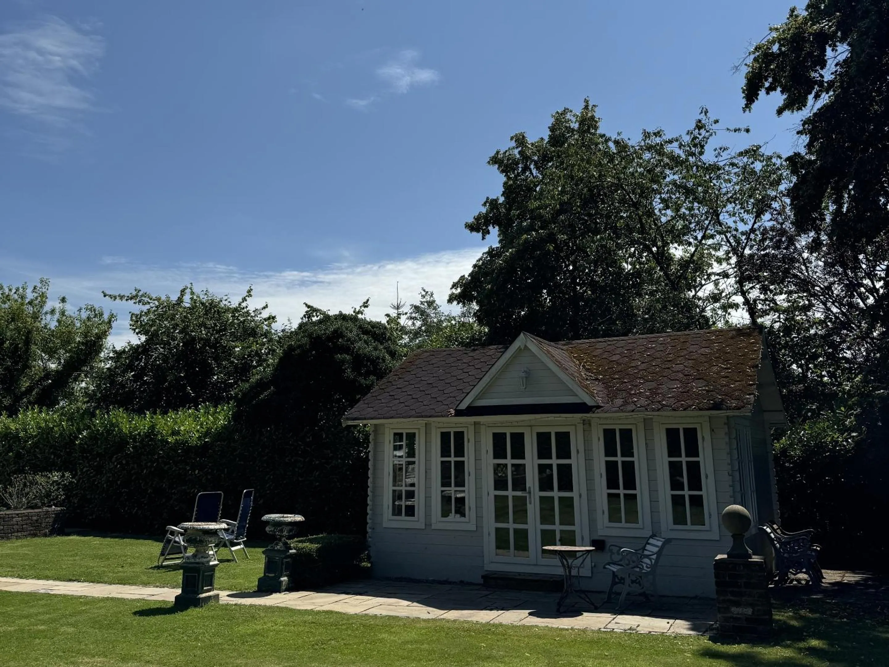 Garden in Hookwood Lodge London Gatwick