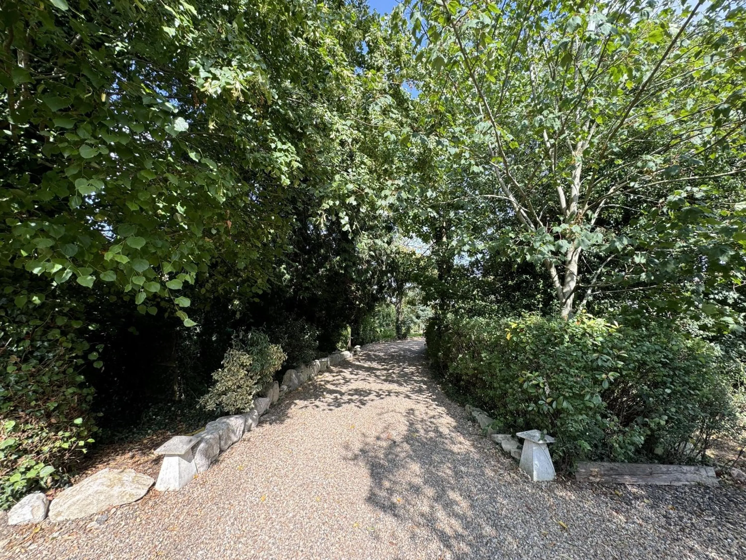 Facade/entrance in Hookwood Lodge London Gatwick