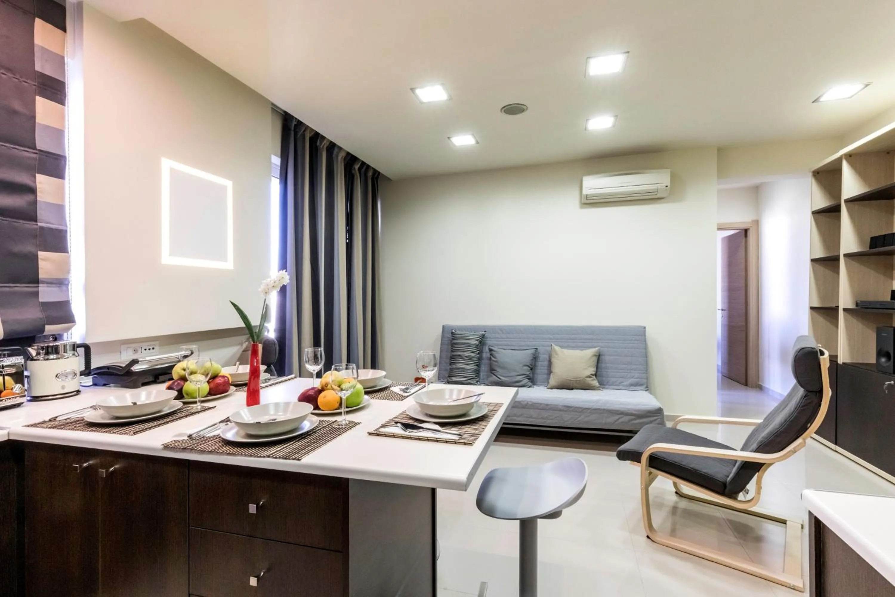 Living room in Rhodes Central Suite