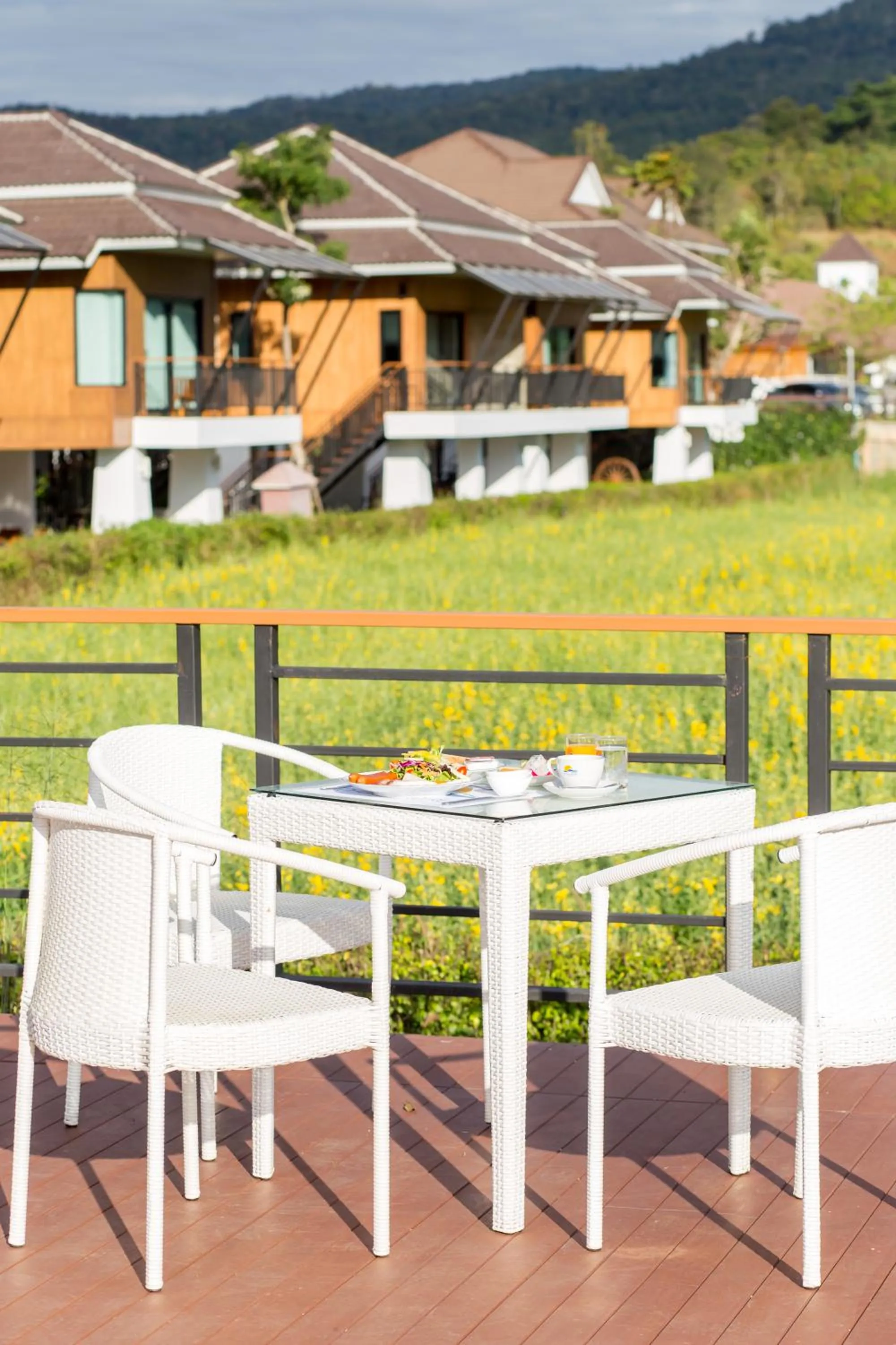 Restaurant/places to eat in Phuruakeeree Resort