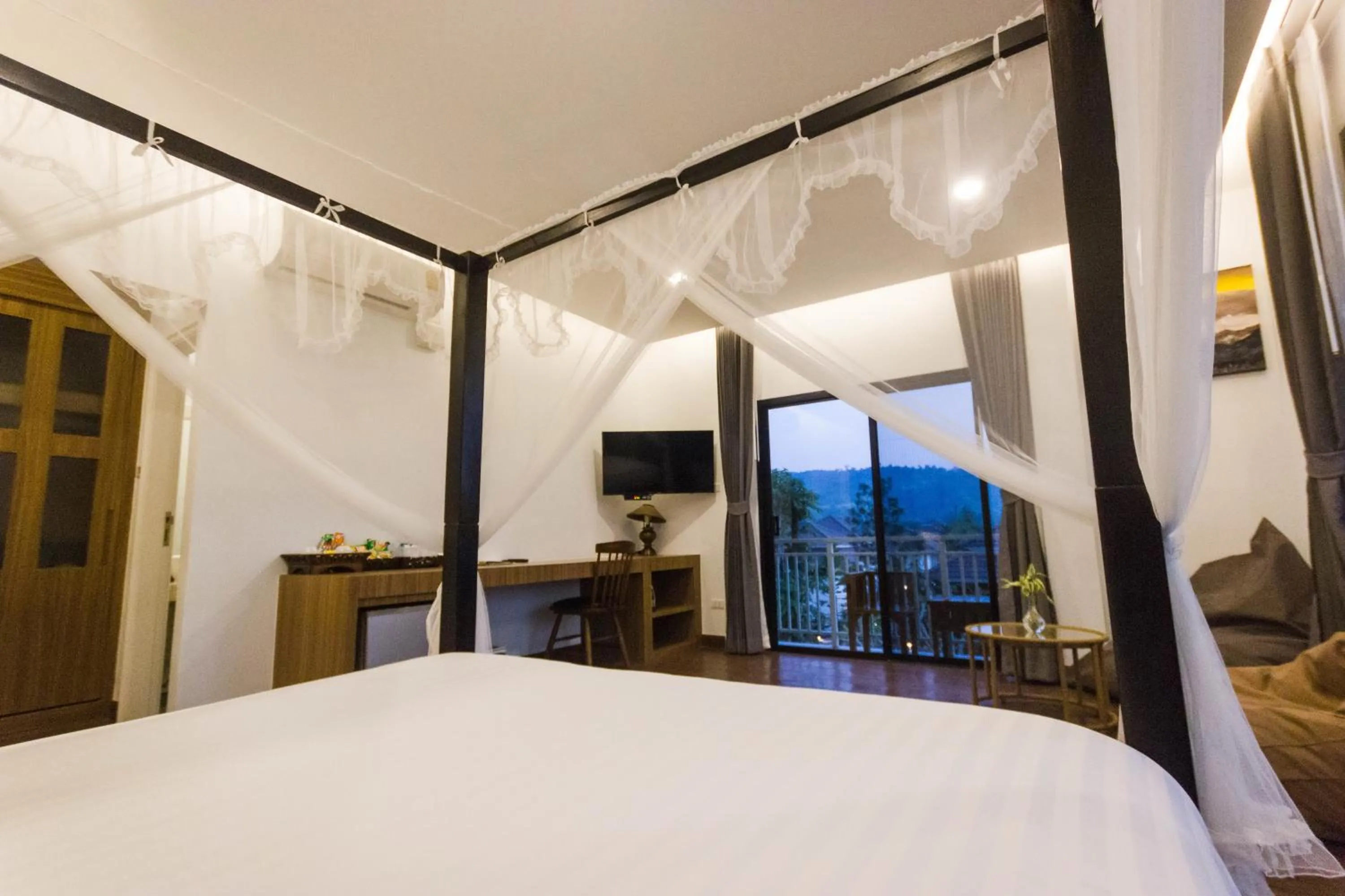Photo of the whole room, Bed in Phuruakeeree Resort