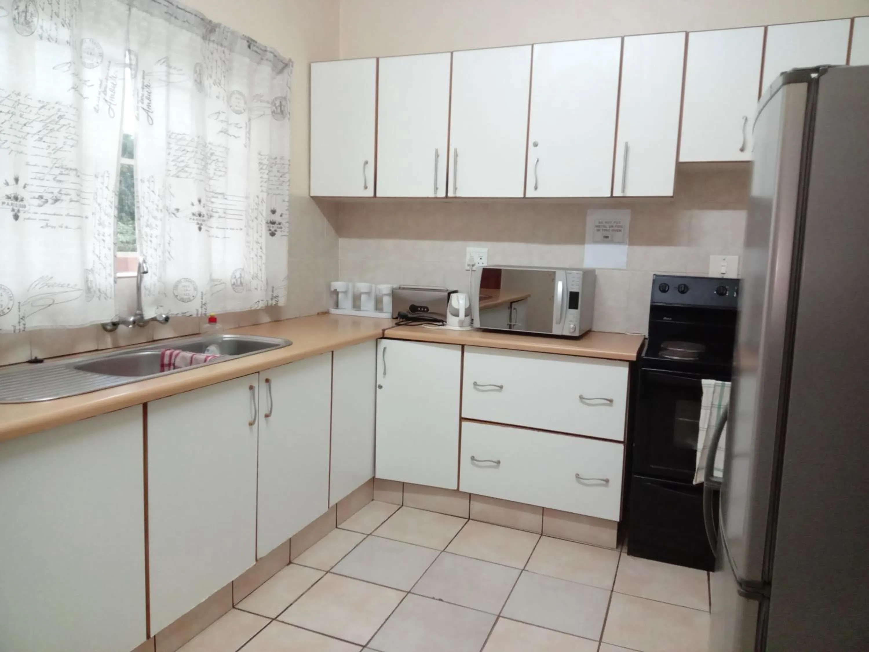 kitchen in Vuya Nathi Bed and Breakfast