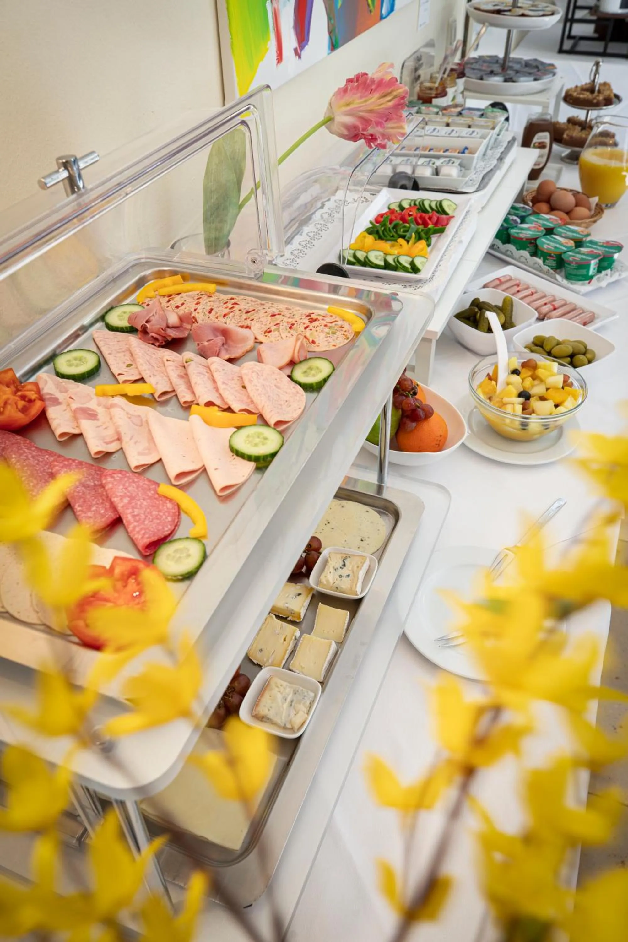 Breakfast in Hotel Biederstein am Englischen Garten