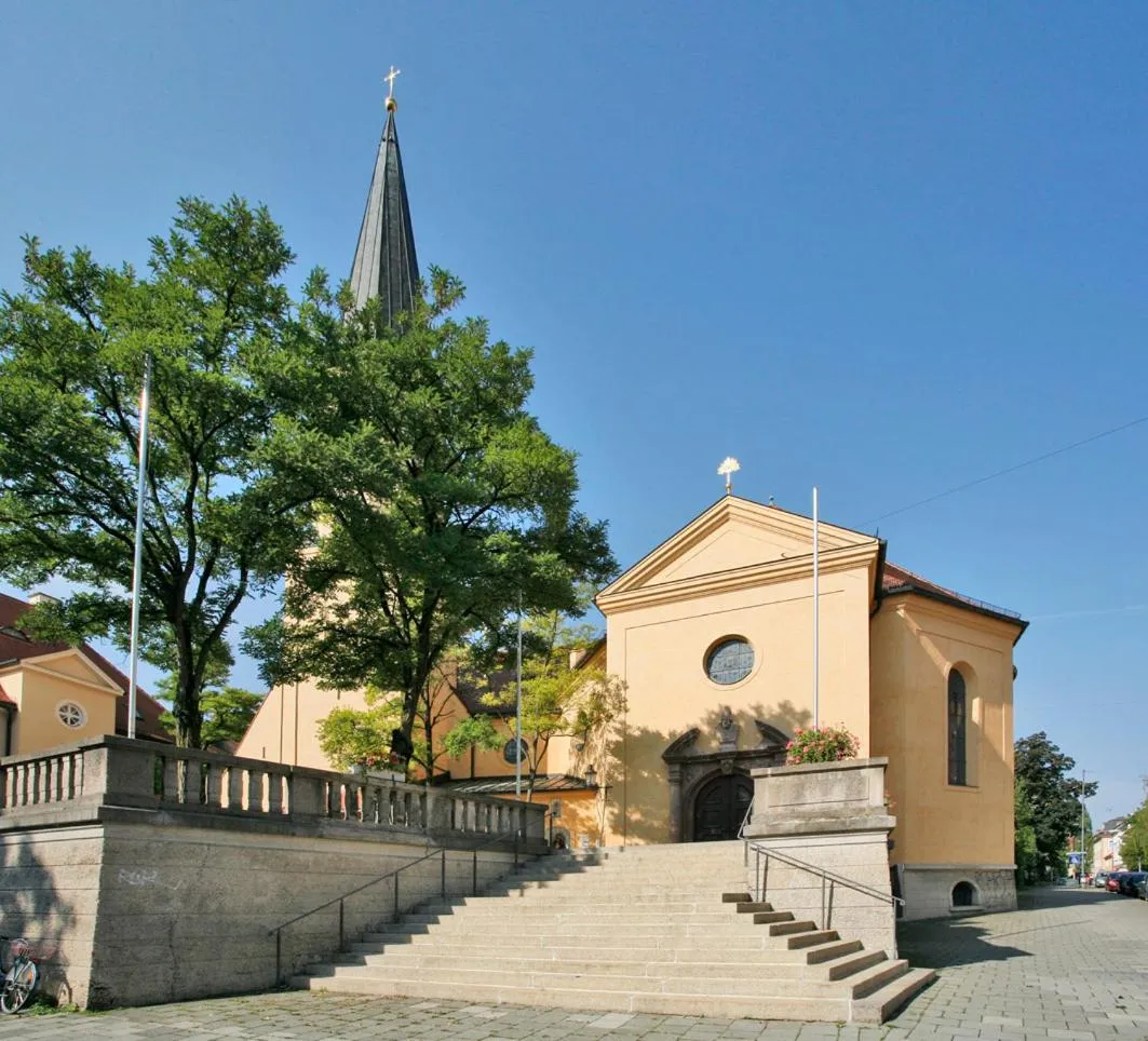 Area and facilities in Hotel Biederstein am Englischen Garten