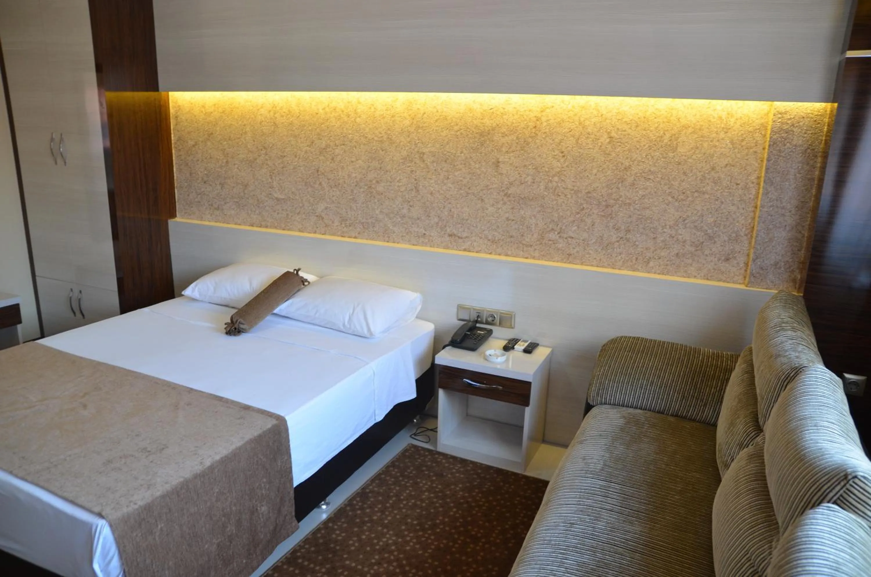 Living room in Napa Hotel