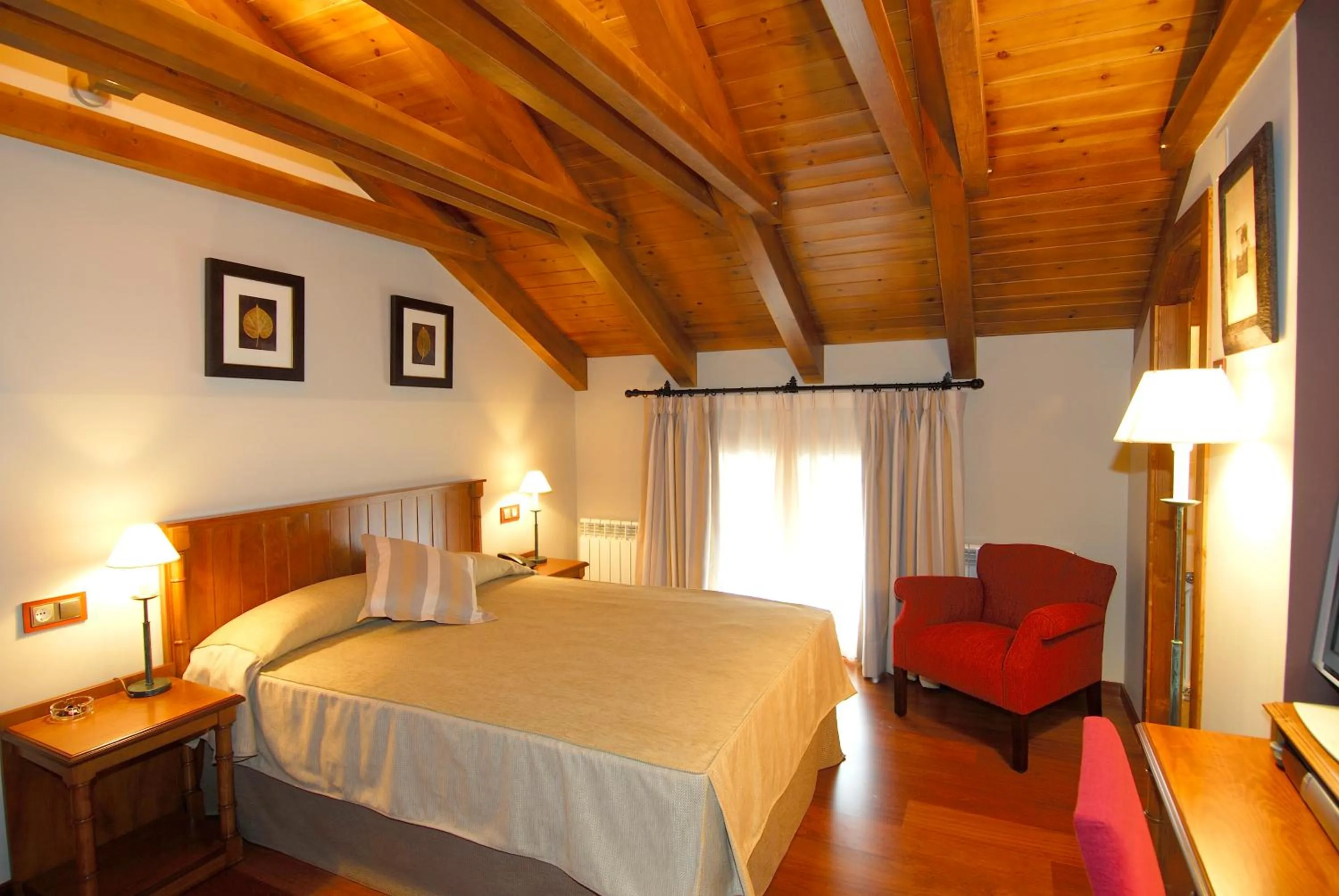 Photo of the whole room, Bed in Hotel Diamó