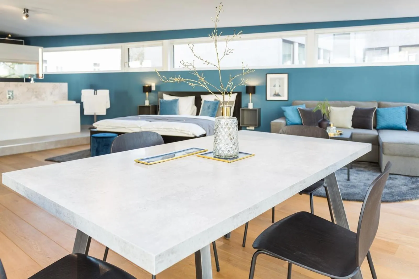 Dining area in Room 4 & 5 Apartments