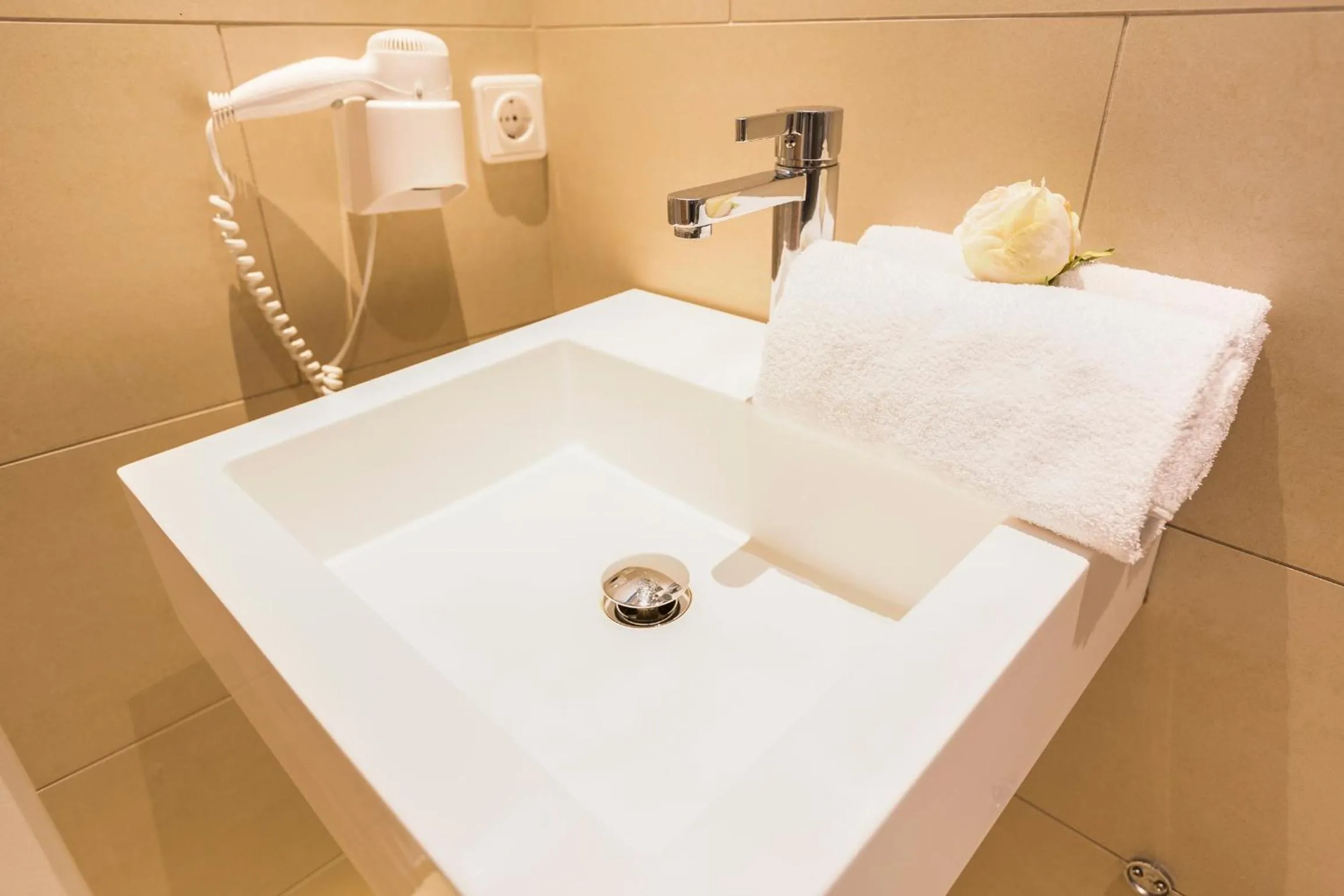 Bathroom in Room 4 & 5 Apartments