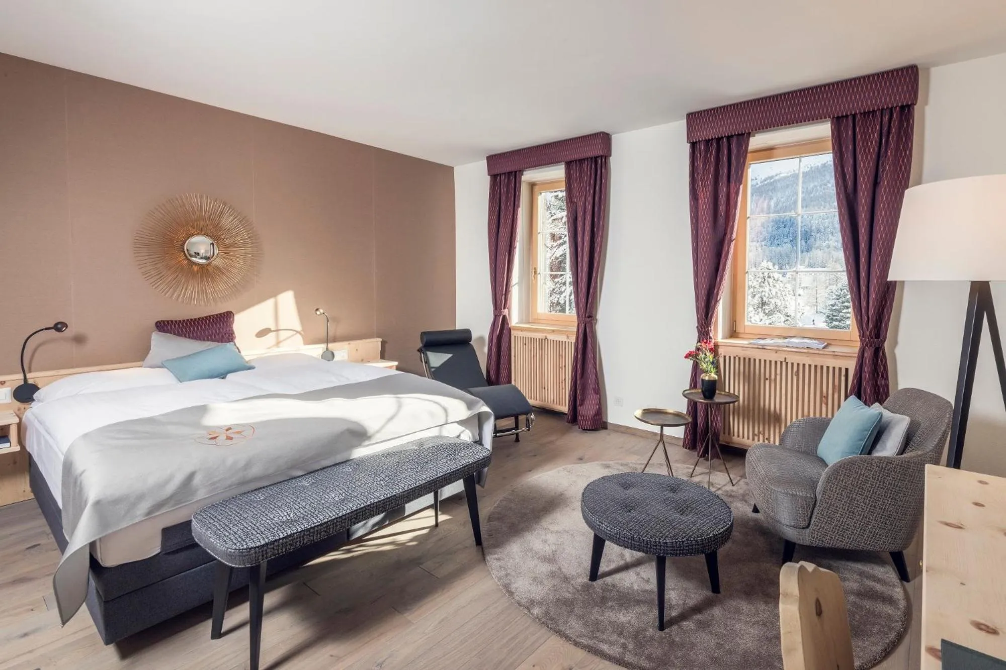 Photo of the whole room, Bed in Parkhotel Margna Superior