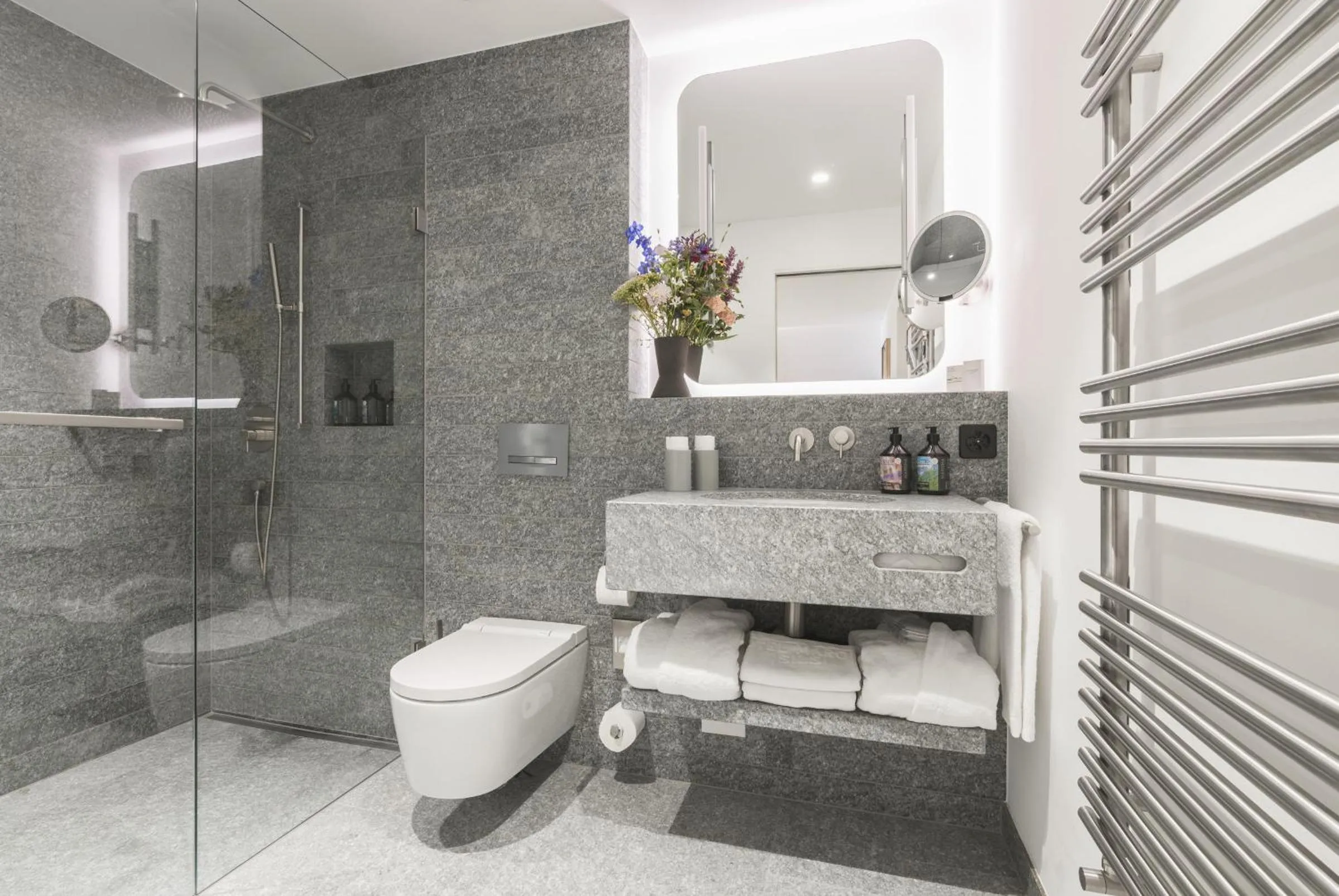 Shower in Parkhotel Margna Superior