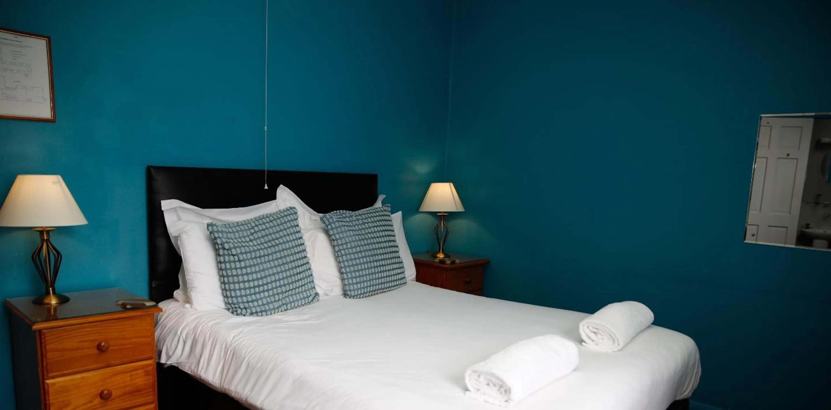 Bedroom, Bed in The Old Ship Aground