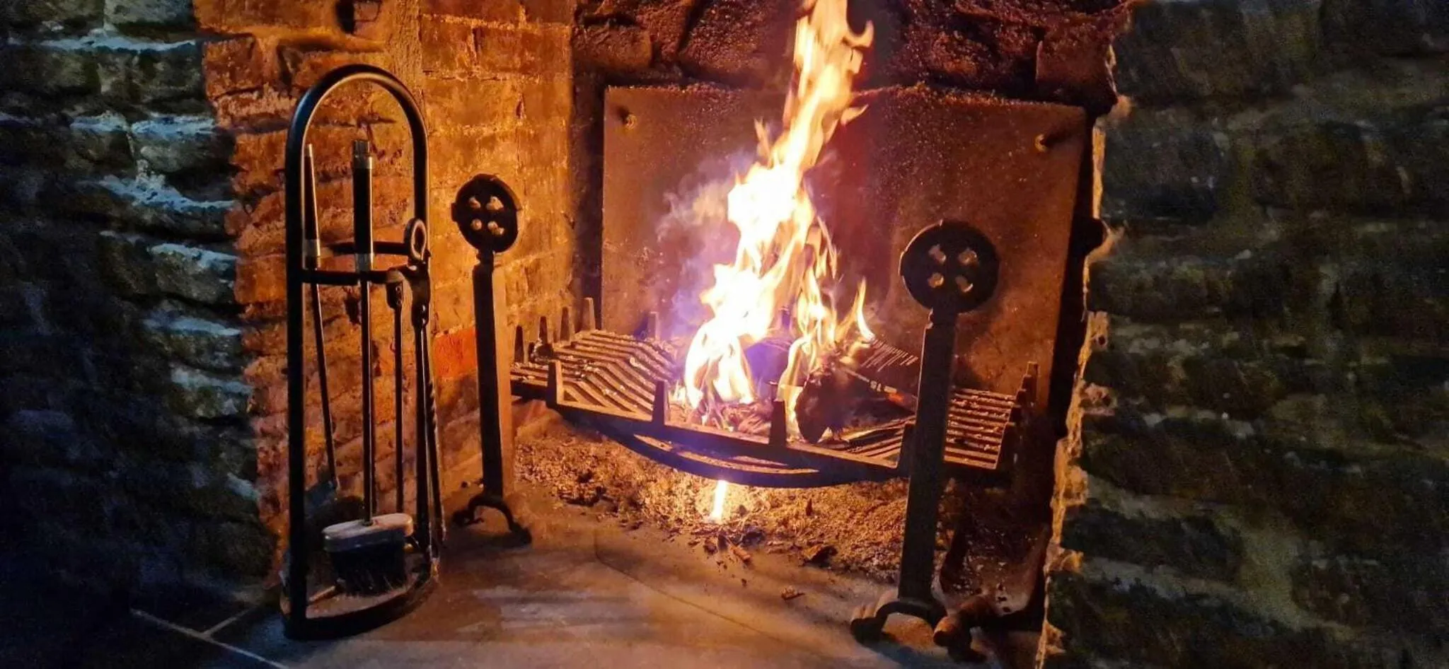Lounge or bar in The Old Ship Aground
