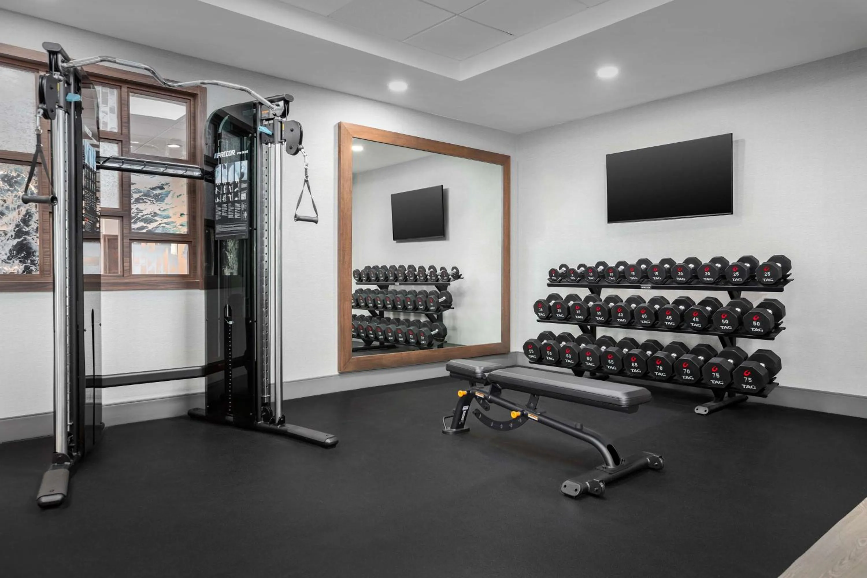 Fitness centre/facilities in Hampton Inn & Suites Atlanta-Six Flags