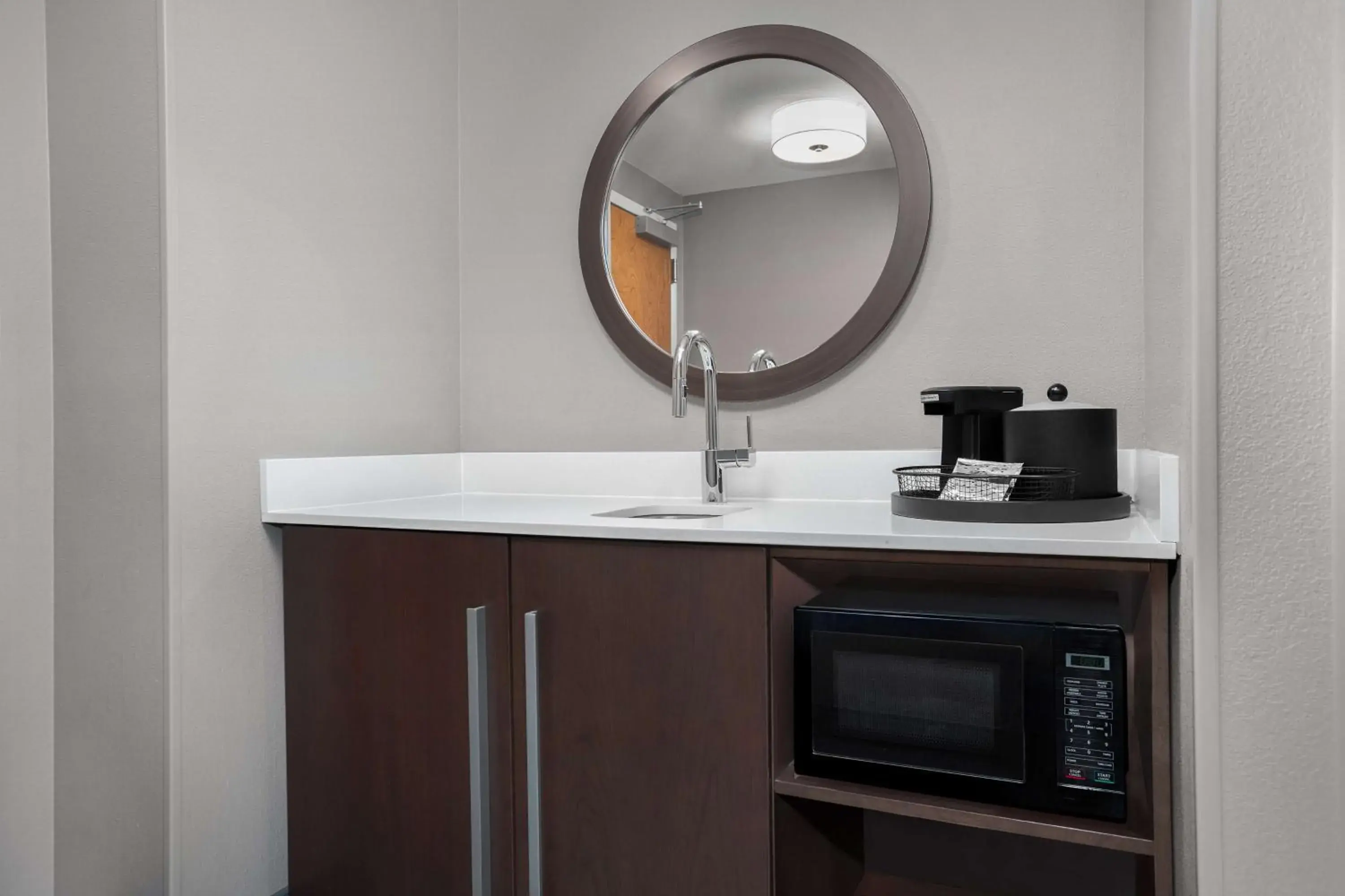 King Studio Suite with Sofa Bed - Non-Smoking in Hampton Inn & Suites Atlanta-Six Flags King Studio Suite with Sofa Bed - Non-Smoking in Hampton Inn & Suites Atlanta-Six Flags