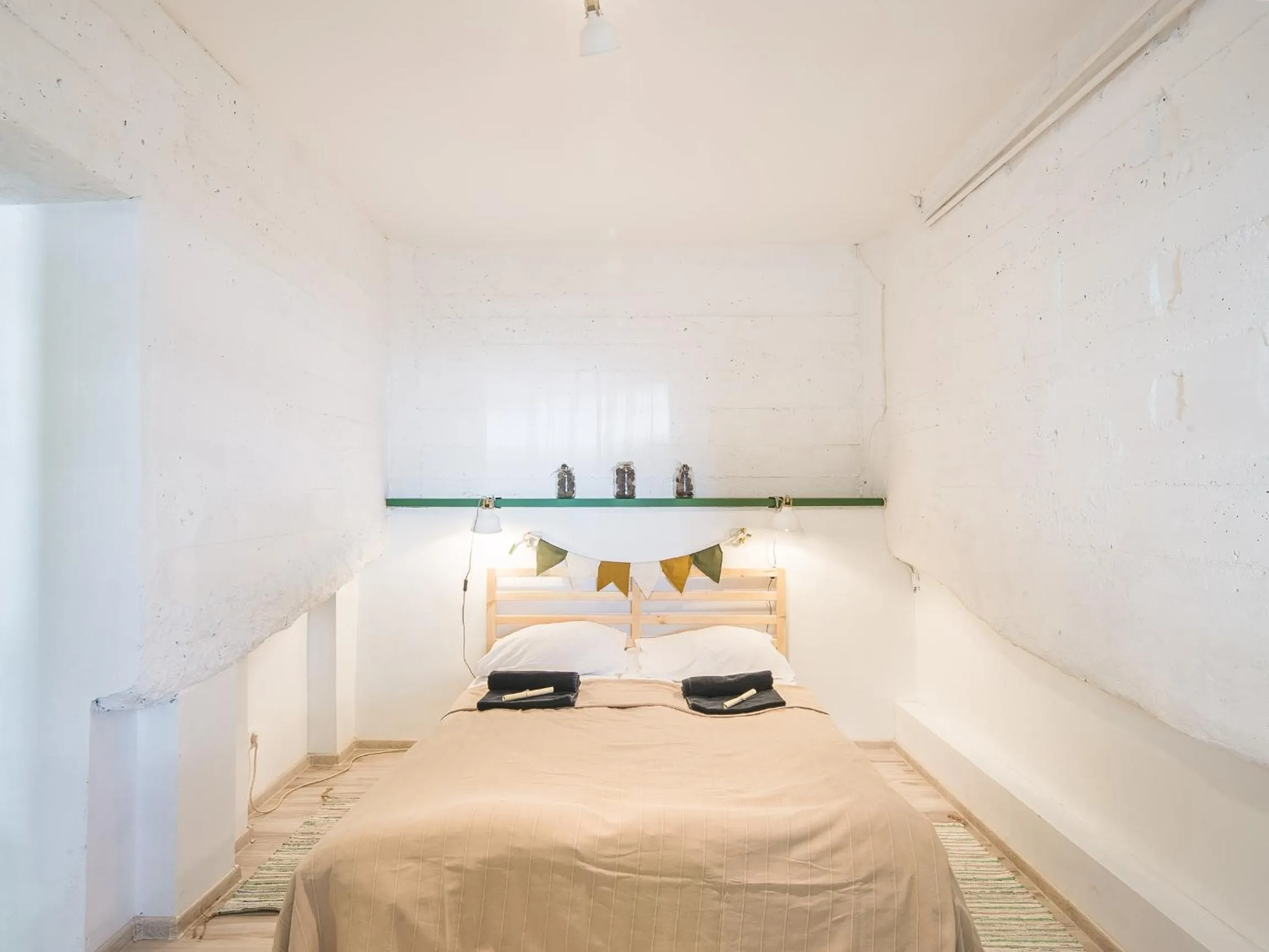 Bed in Downtown Forest Hostel & Camping