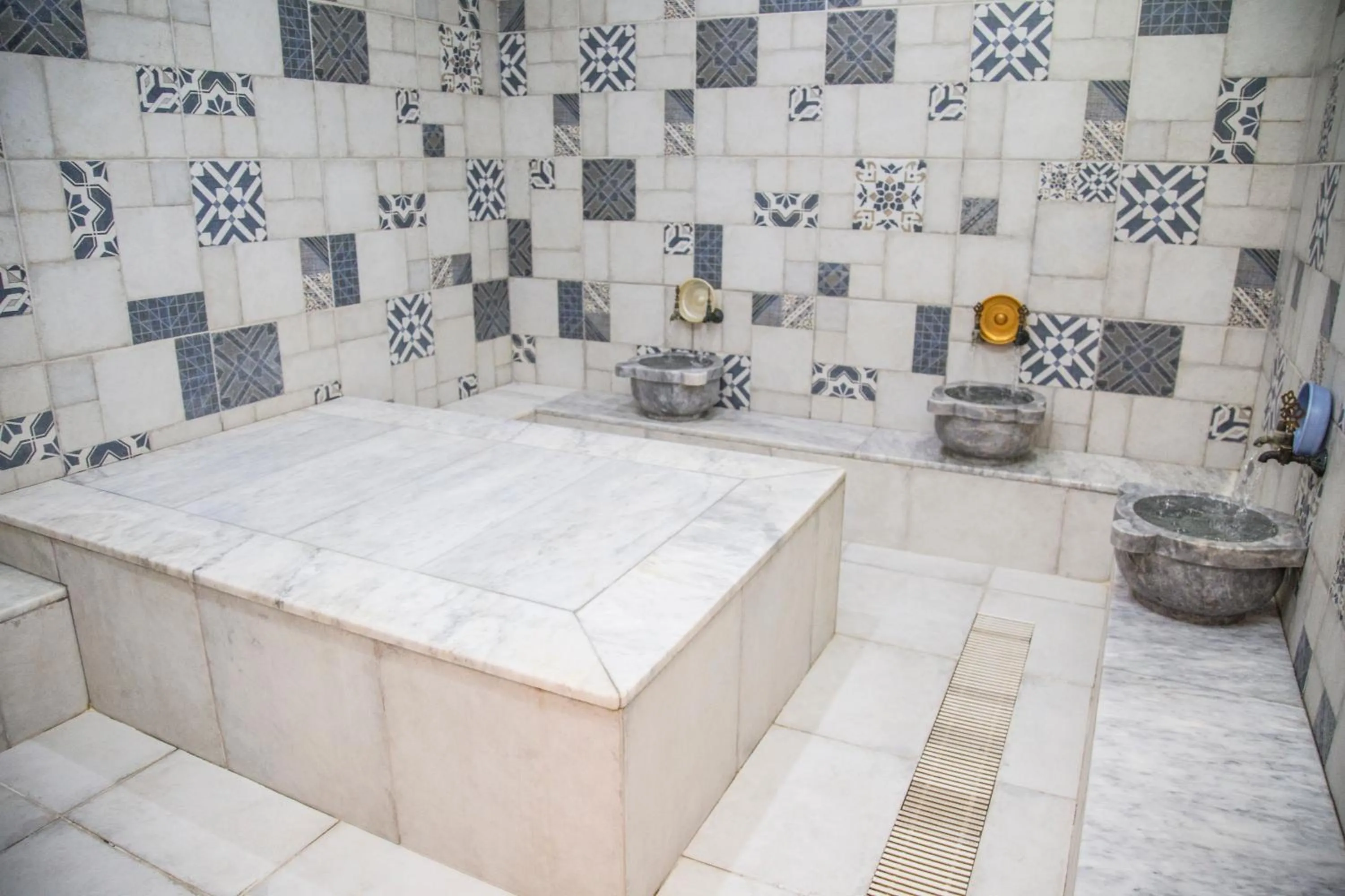 Open Air Bath in Reis Thermal Otel