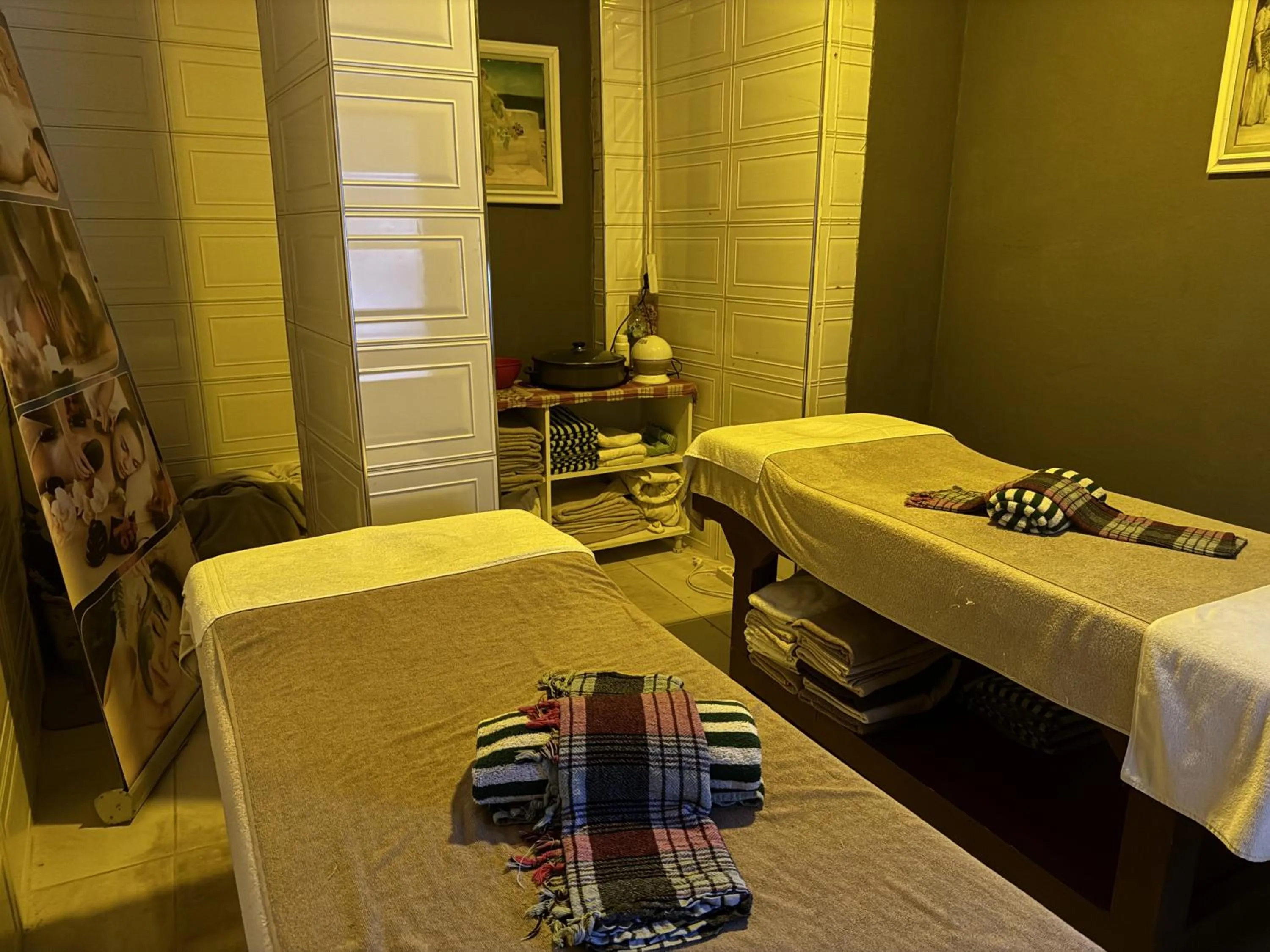 Massage in Reis Thermal Otel