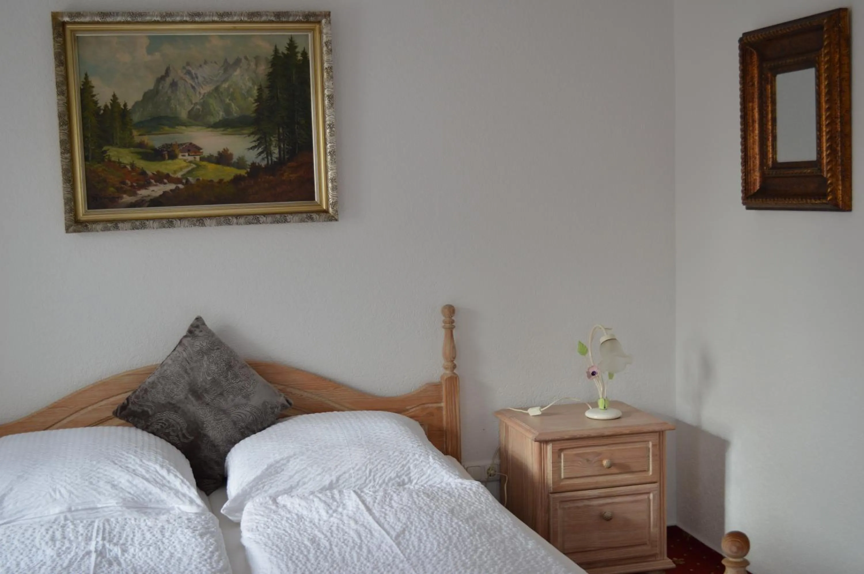 Bed in Landhotel Rangau Gasthof & Brennerei