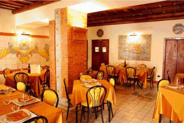 Restaurant/places to eat in Locanda Re Ruggero