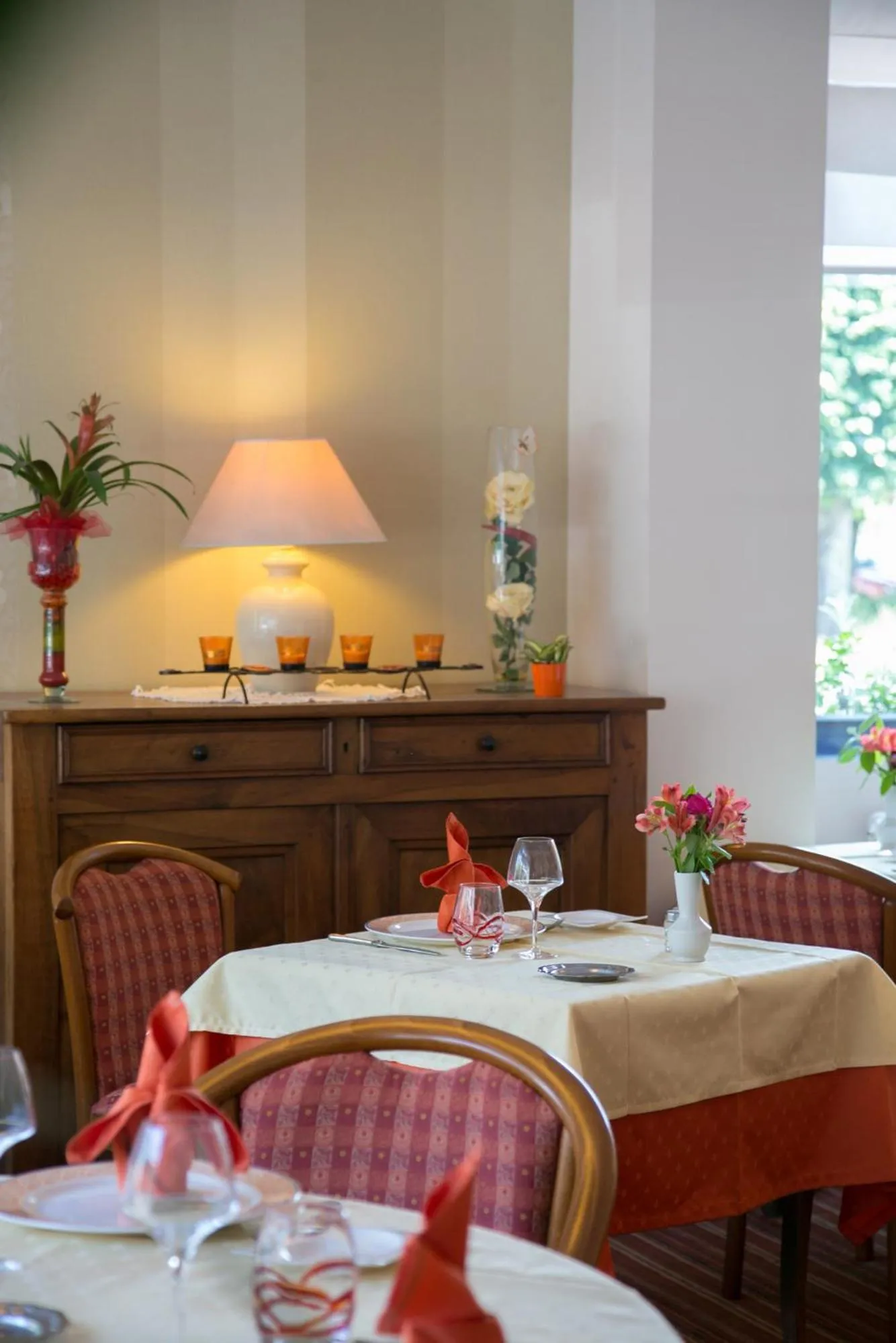 Decorative detail in Logis Hôtel Auberge de la Rose