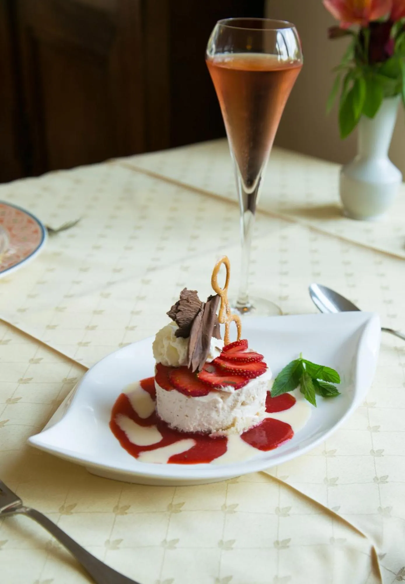 Food and drinks in Logis Hôtel Auberge de la Rose