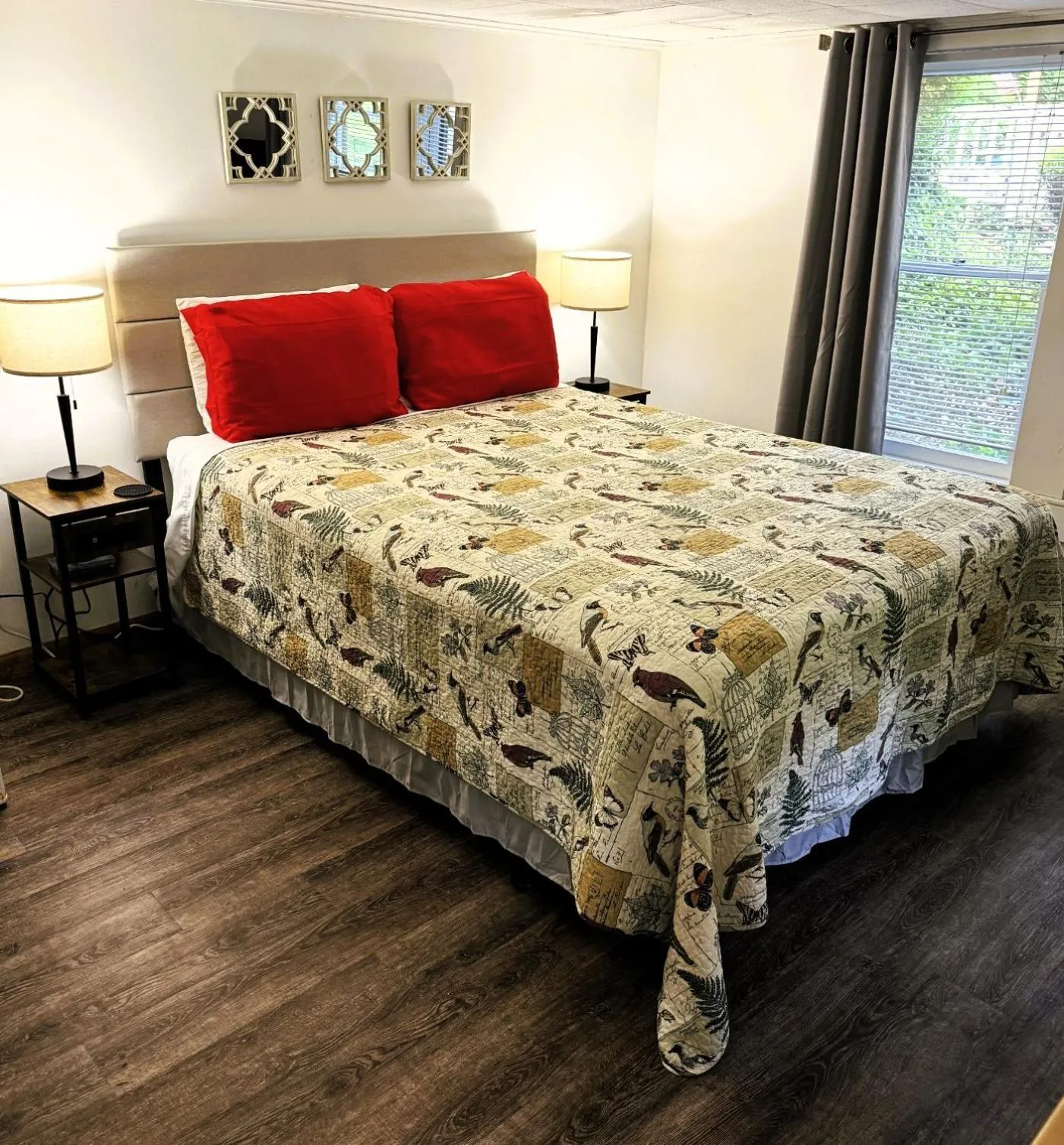 Bed in The Evening Shade River Lodge and Cabins