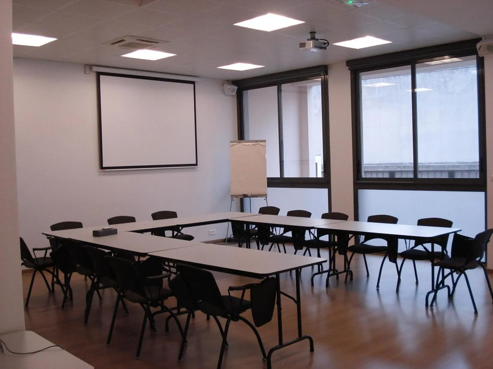 Business facilities in Esatitude Hotel