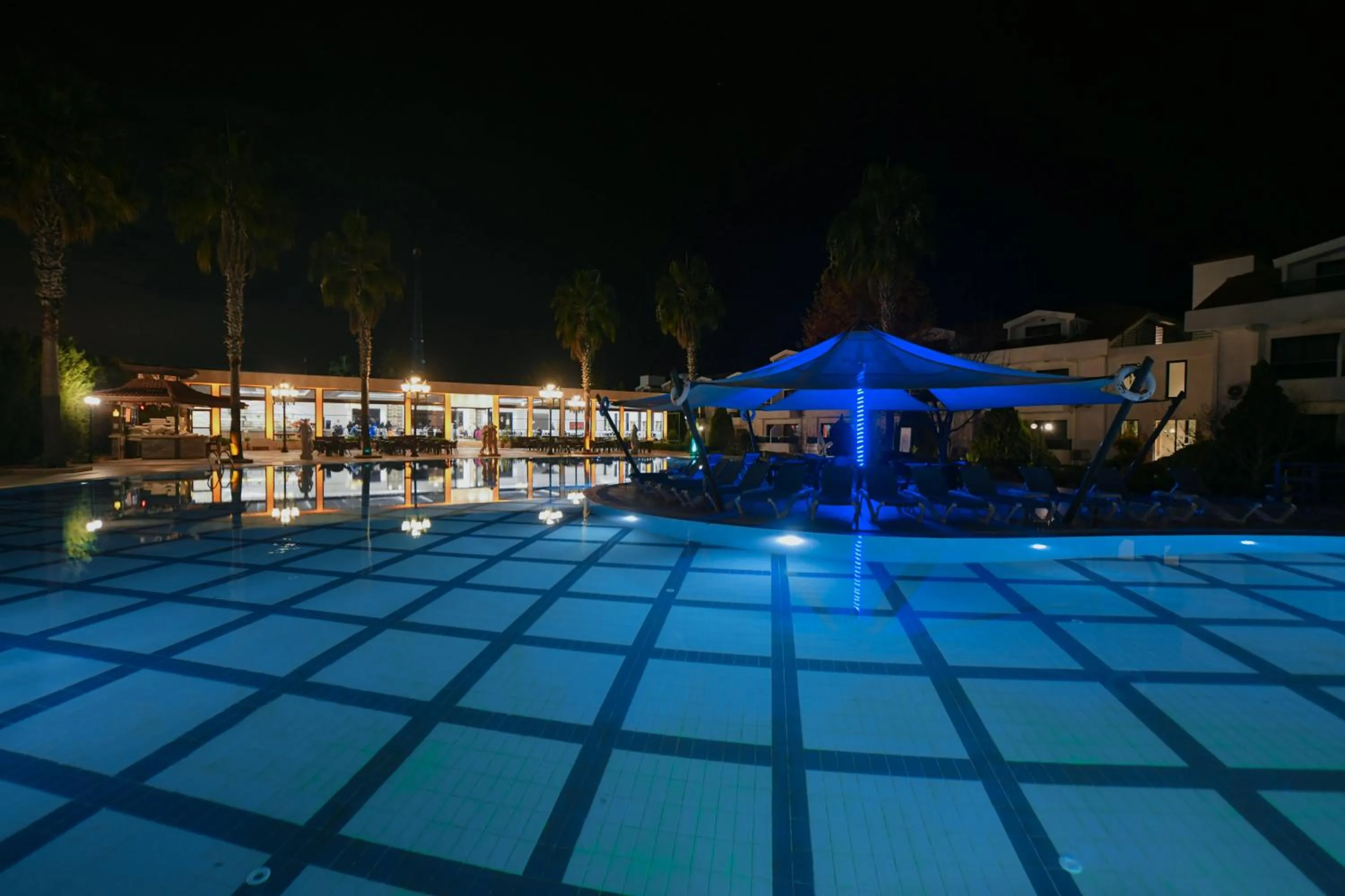 Swimming pool in Tripolis Hotel