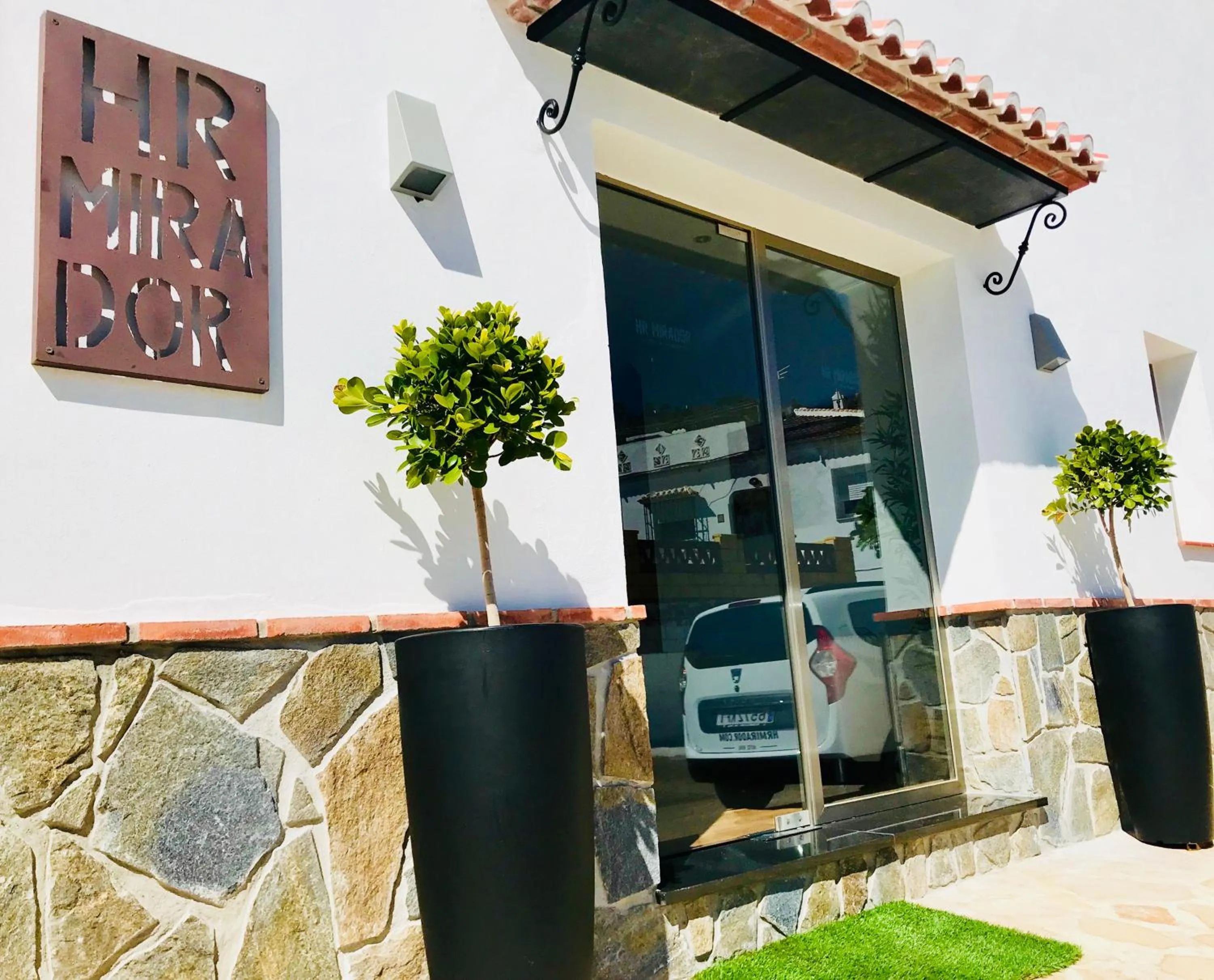 Property building in Hr Mirador