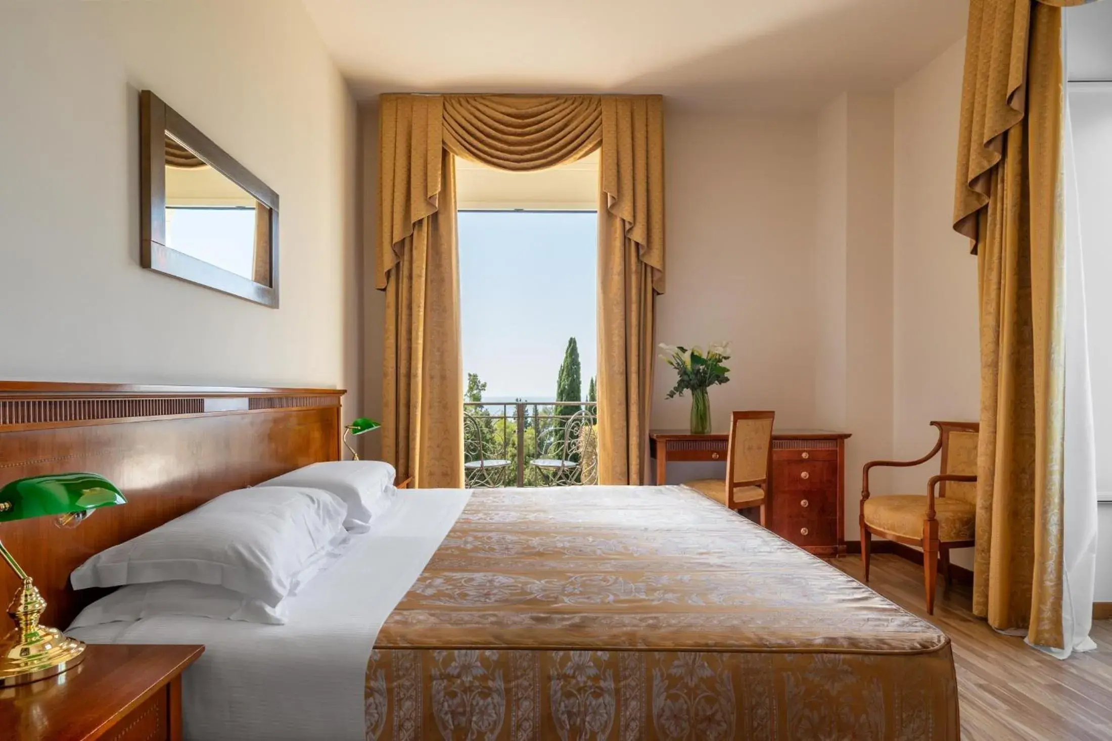 Double or Twin Room with Sea View in Excelsior Palace Hotel Double or Twin Room with Sea View in Excelsior Palace Hotel