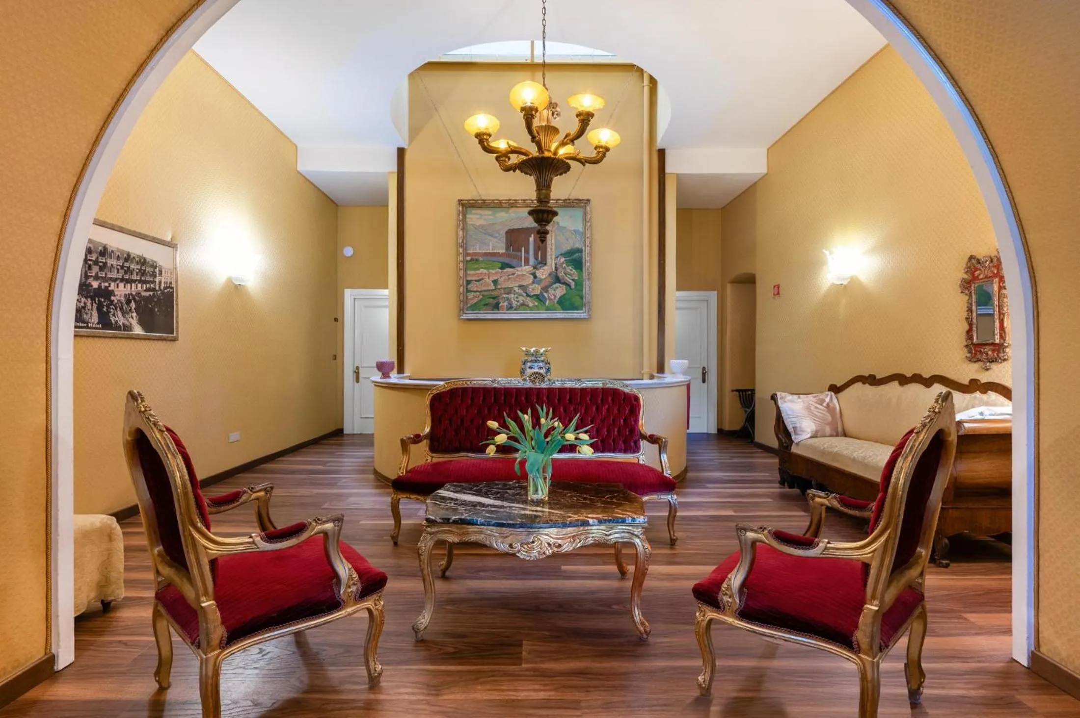 Communal lounge/ TV room in Excelsior Palace Hotel