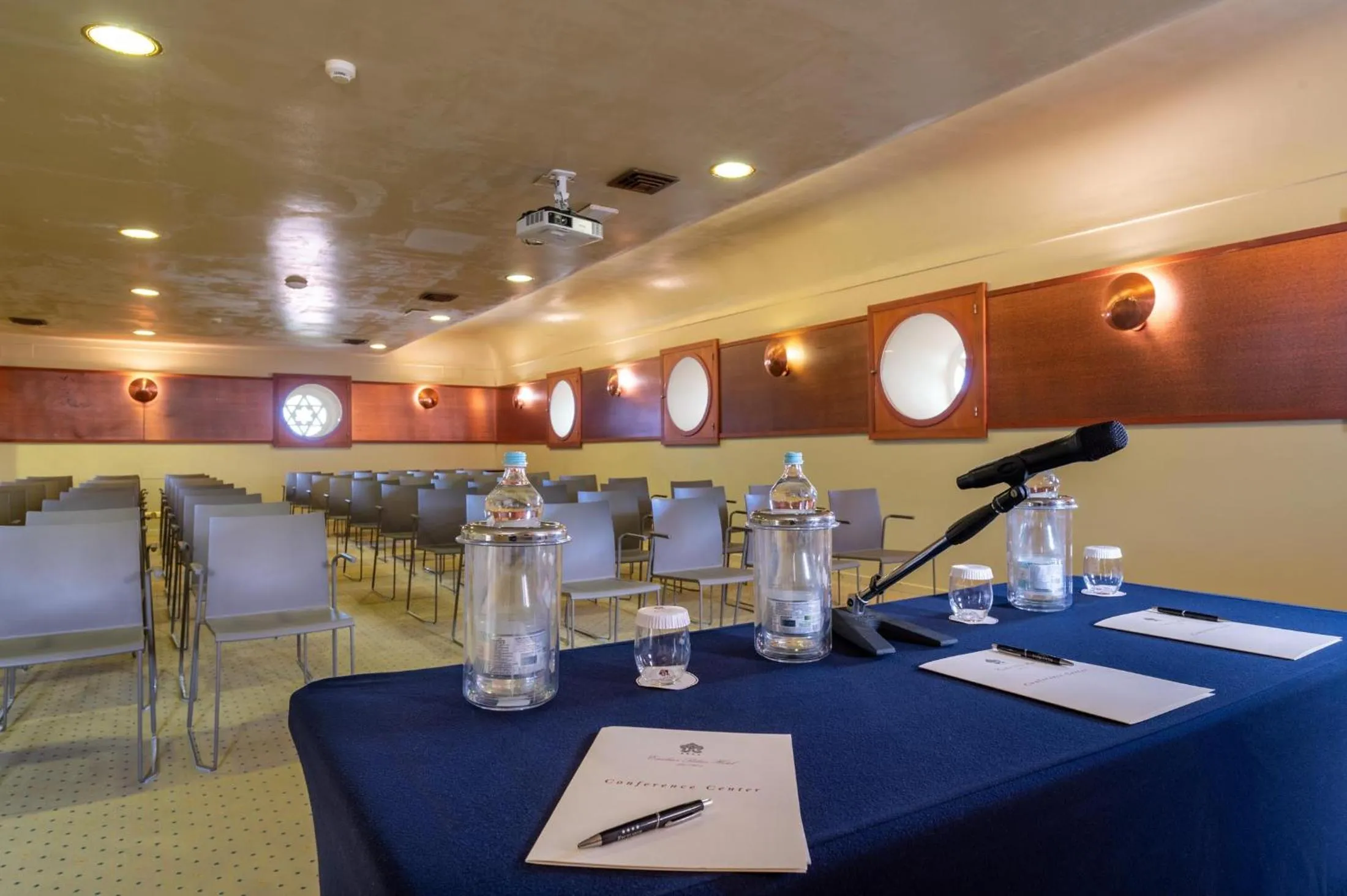 Business facilities in Excelsior Palace Hotel