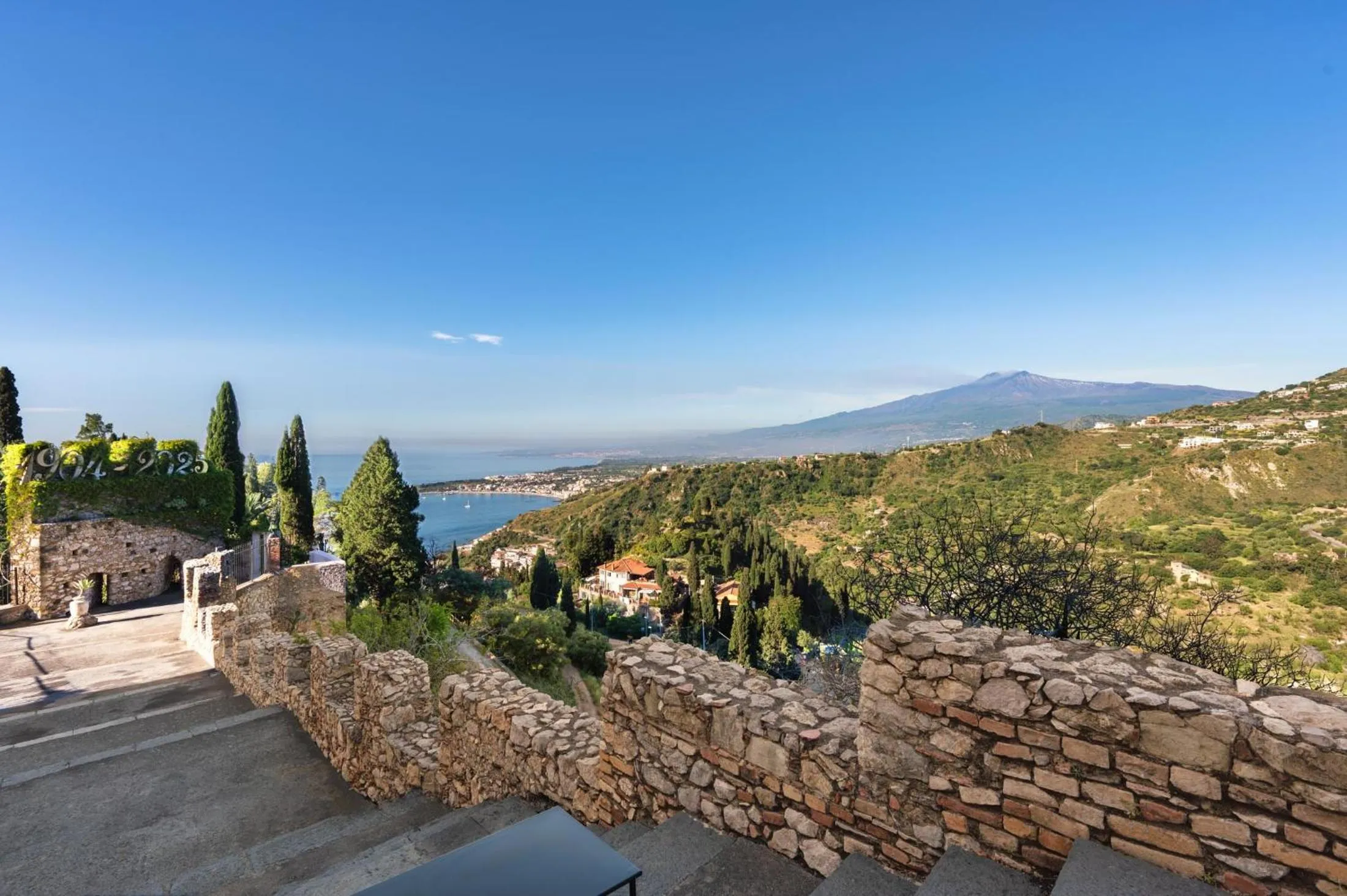 Patio in Excelsior Palace Hotel