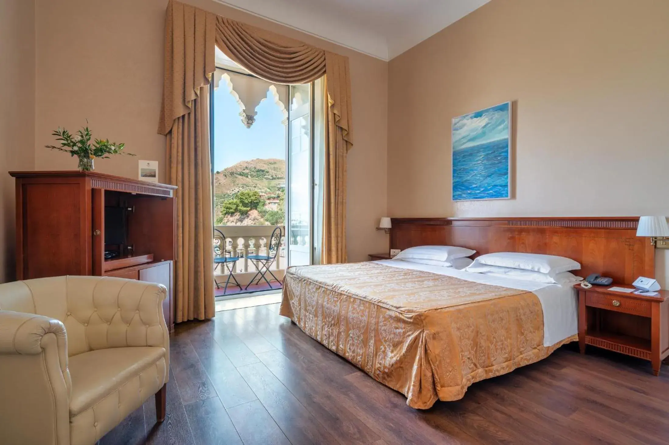 Deluxe Double or Twin Room with Balcony and Etna View in Excelsior Palace Hotel Deluxe Double or Twin Room with Balcony and Etna View in Excelsior Palace Hotel