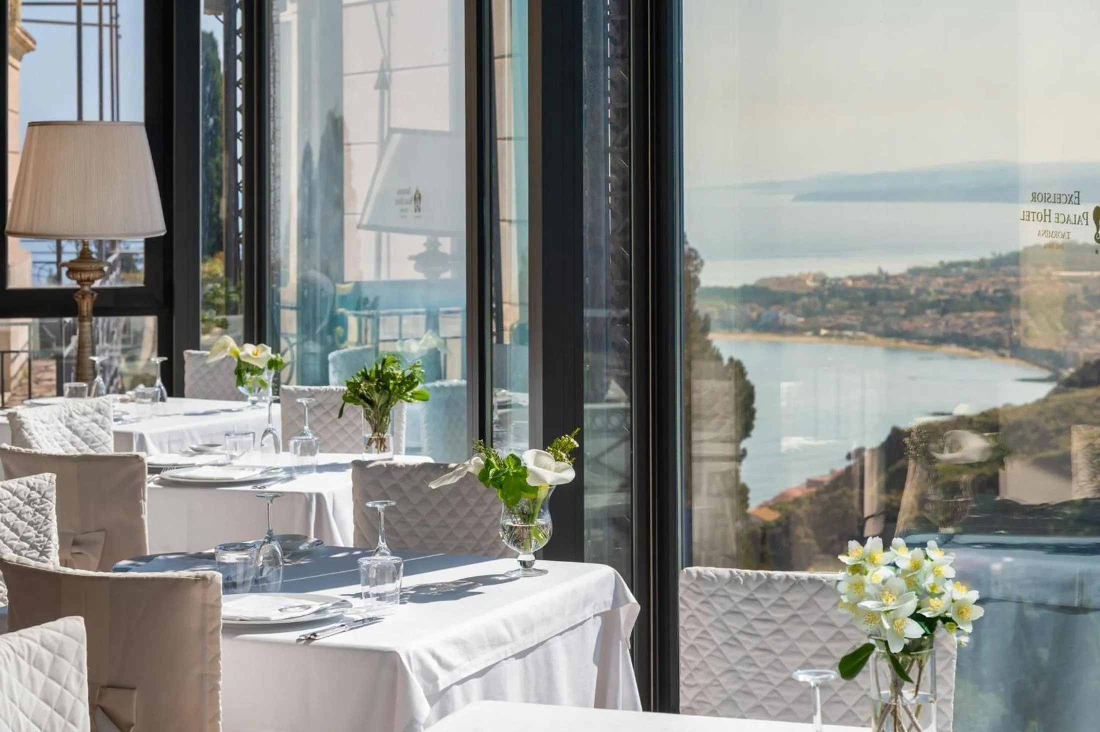 Restaurant/places to eat in Excelsior Palace Hotel