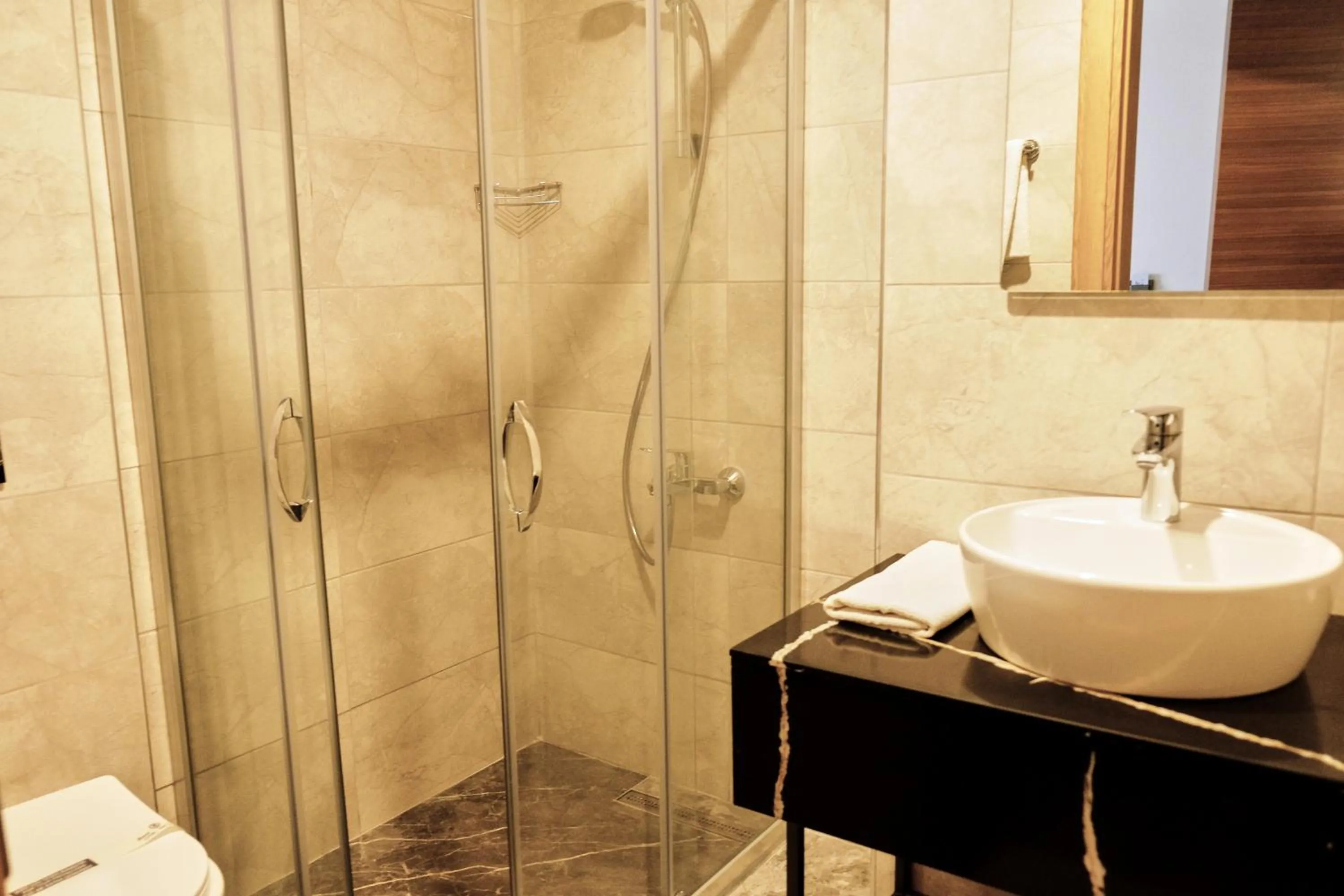Shower in Grand Keskin Otel