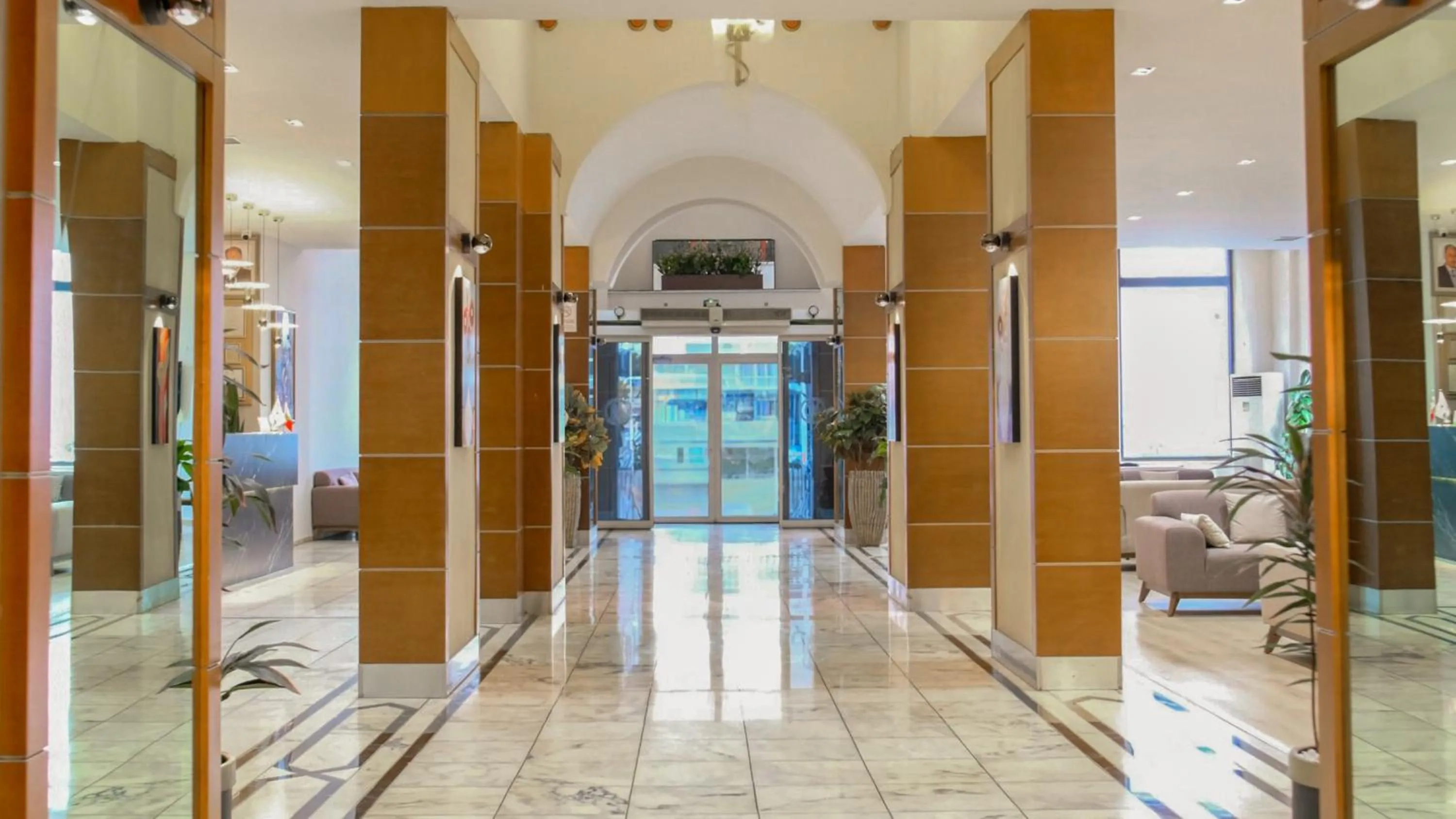 Lobby or reception in Grand Keskin Otel