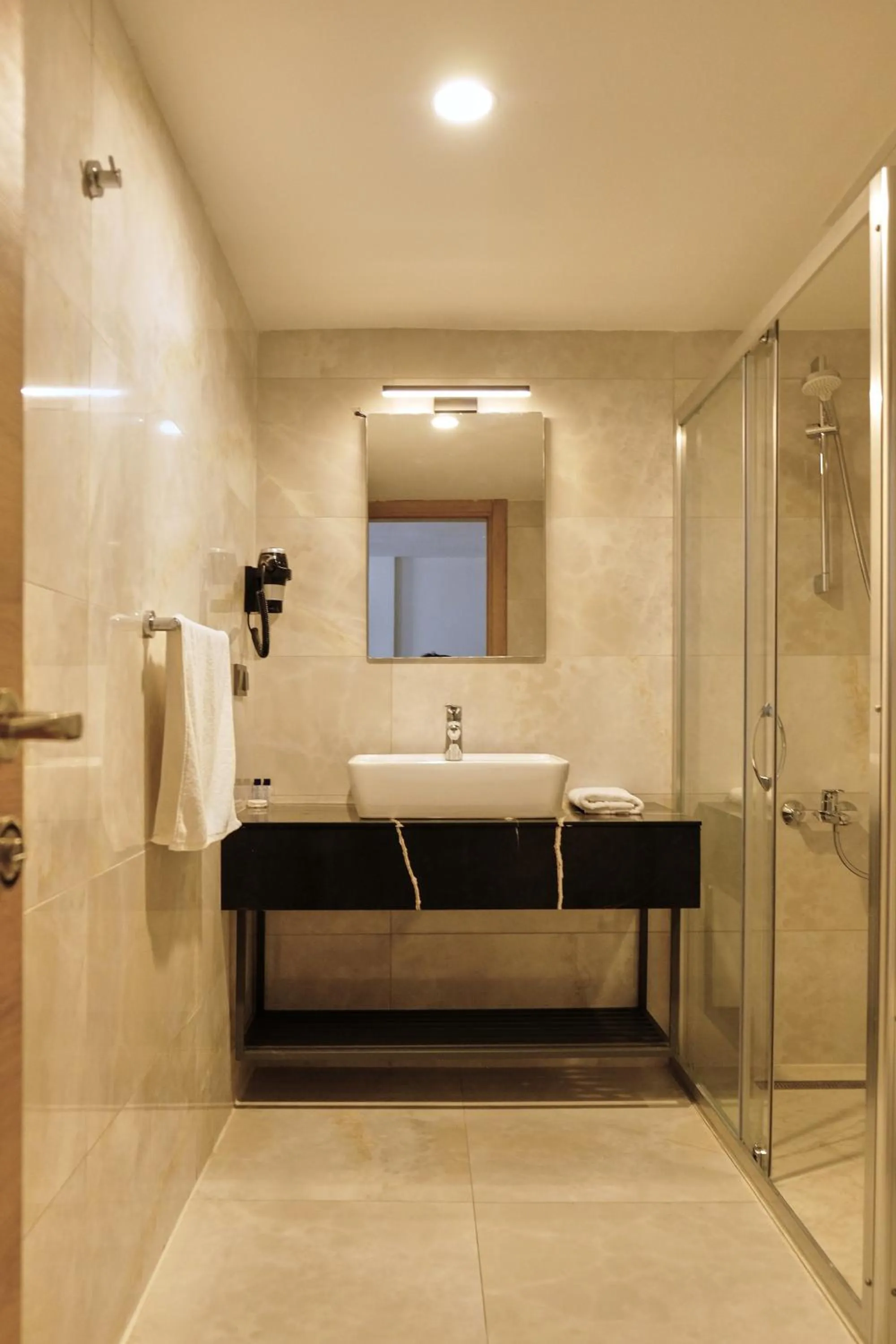 Bathroom in Grand Keskin Otel
