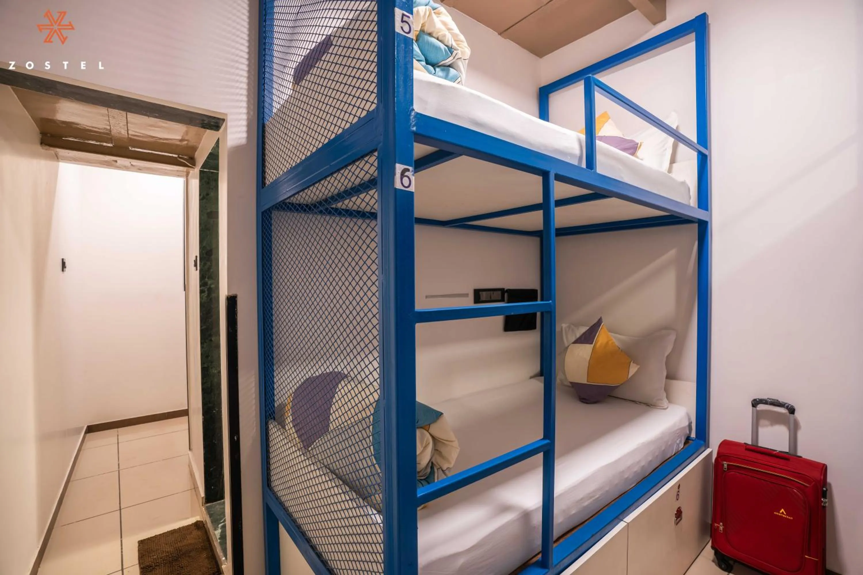 Bed in Zostel Mumbai
