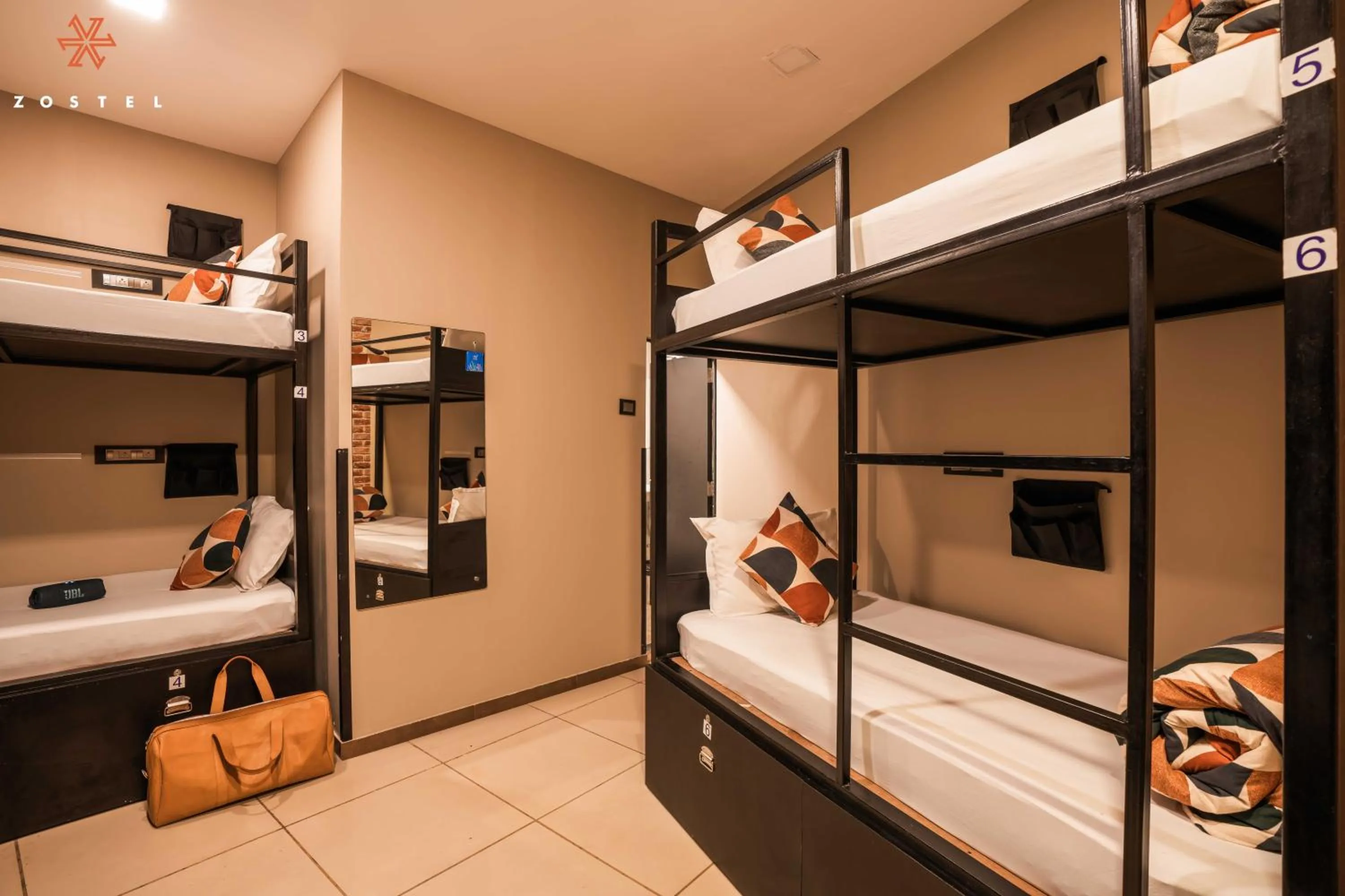 Bed in Zostel Mumbai